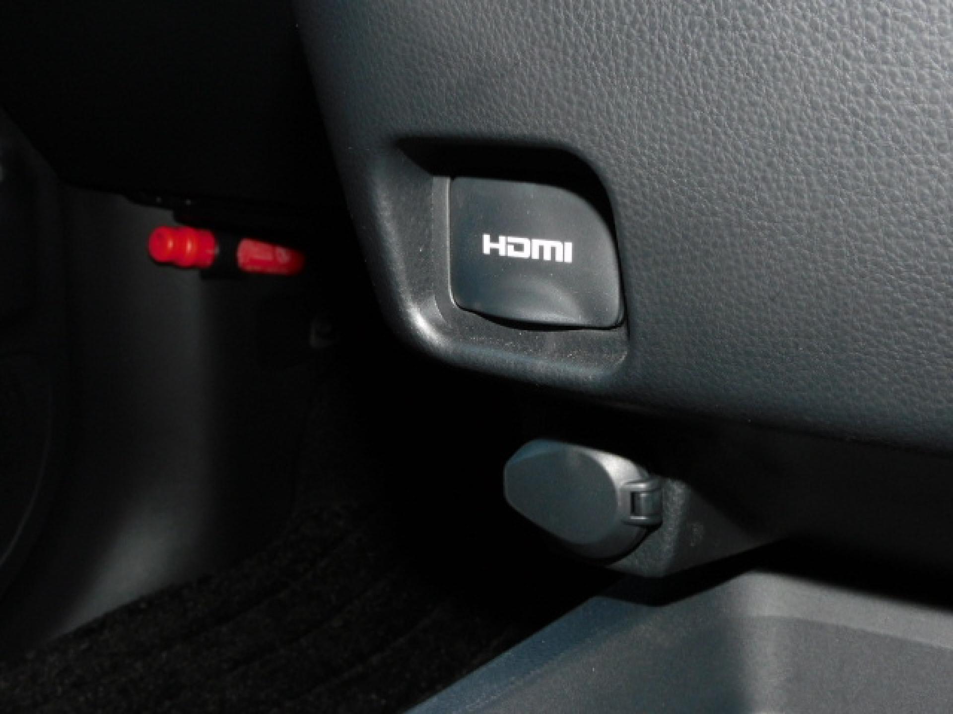 HDMI端子＋アクセサリーソケット（DC12V・120W/1個）