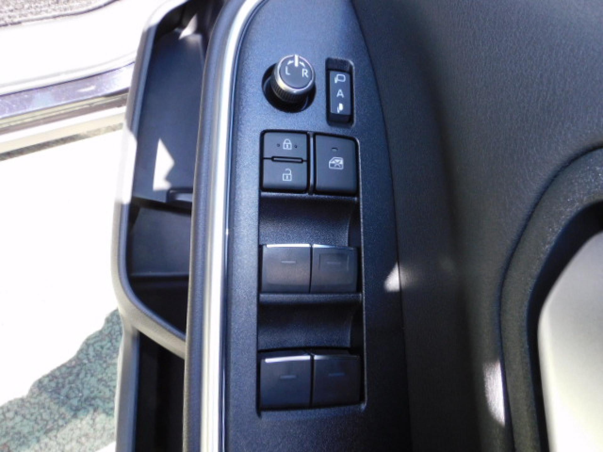 運転席ドアスイッチ