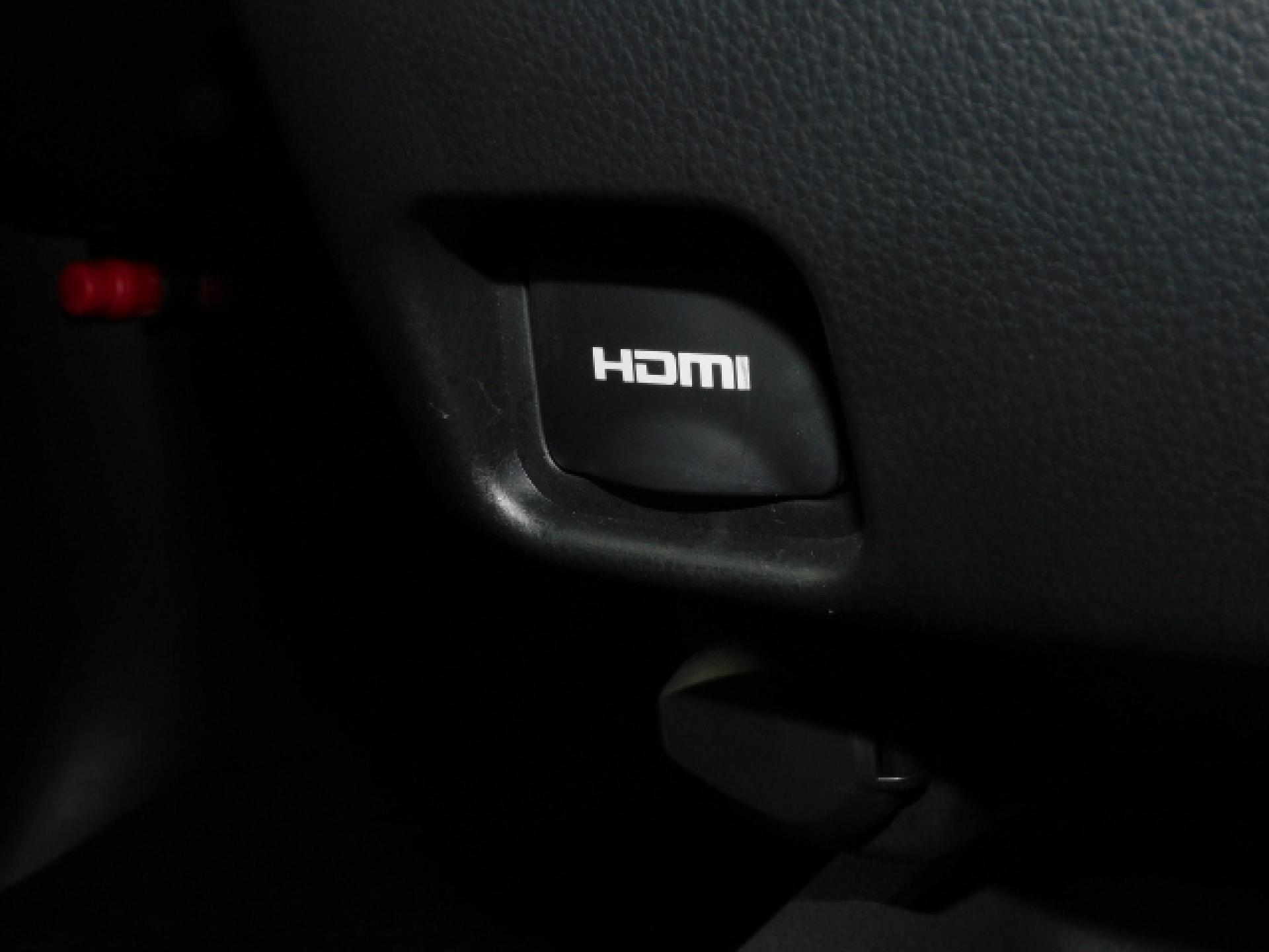HDMI端子＋アクセサリーソケット（DC12V・120W/1個）