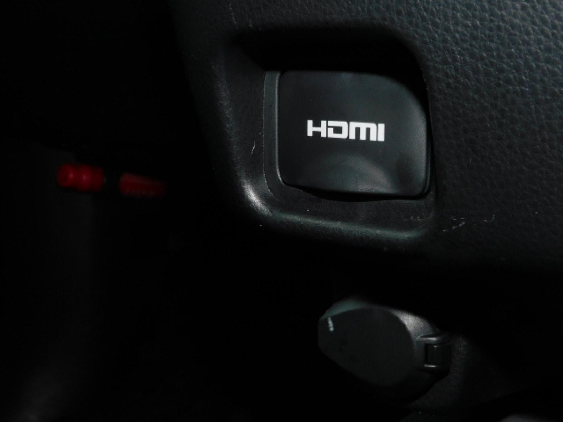 HDMI端子＋アクセサリーソケット（DC12V・120W/1個）