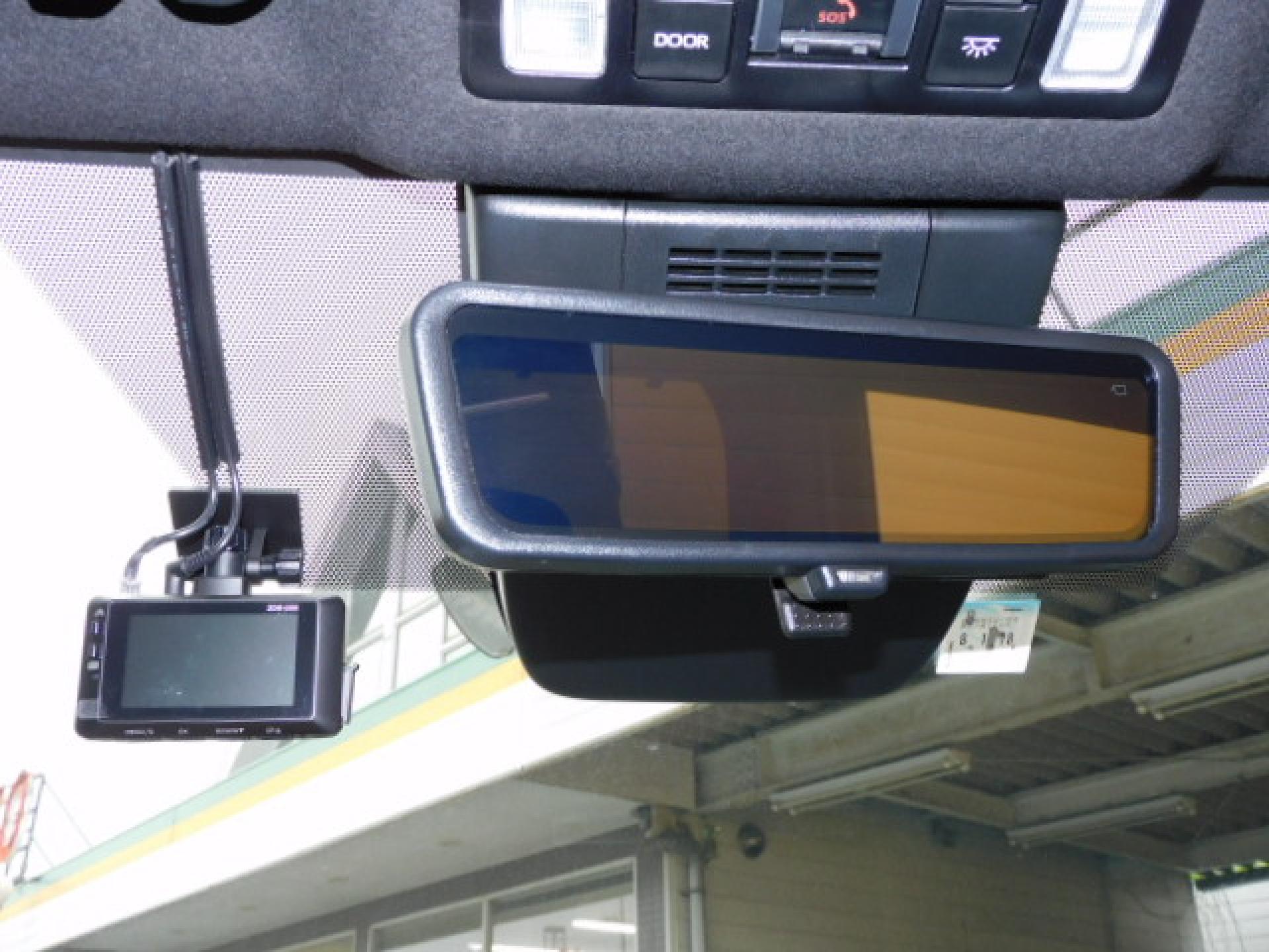純正前後ドライブレコーダー（TZ-DR210）、デジタルインナーミラー（※）メーカーオプション ドライビングサポートパッケージ