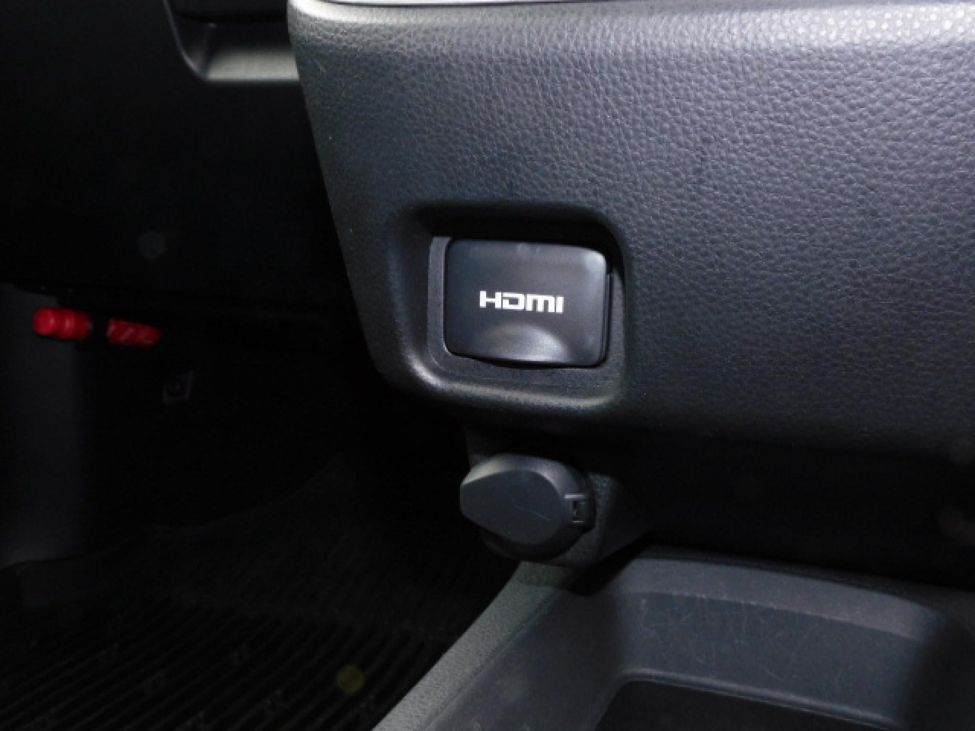 HDMI端子＋アクセサリーソケット（DC12V・120W/1個）