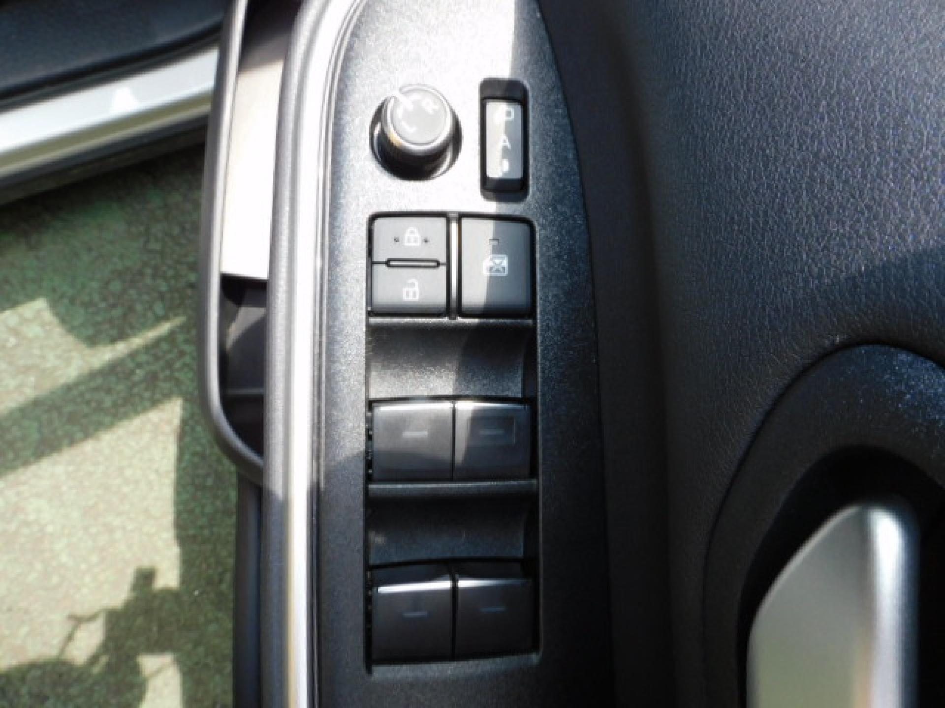 運転席ドアスイッチ