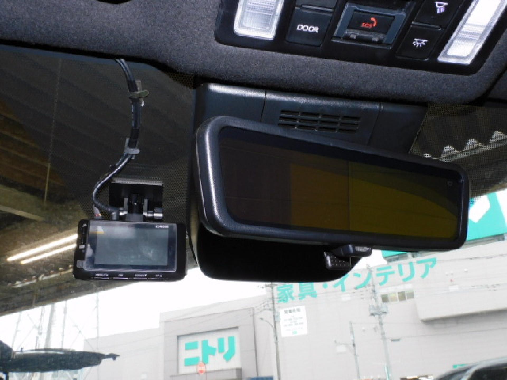 前後ドライブレコーダー（コムテック ZDR-035）、デジタルインナーミラー（※）メーカーオプション ドライビングサポートパッケージ