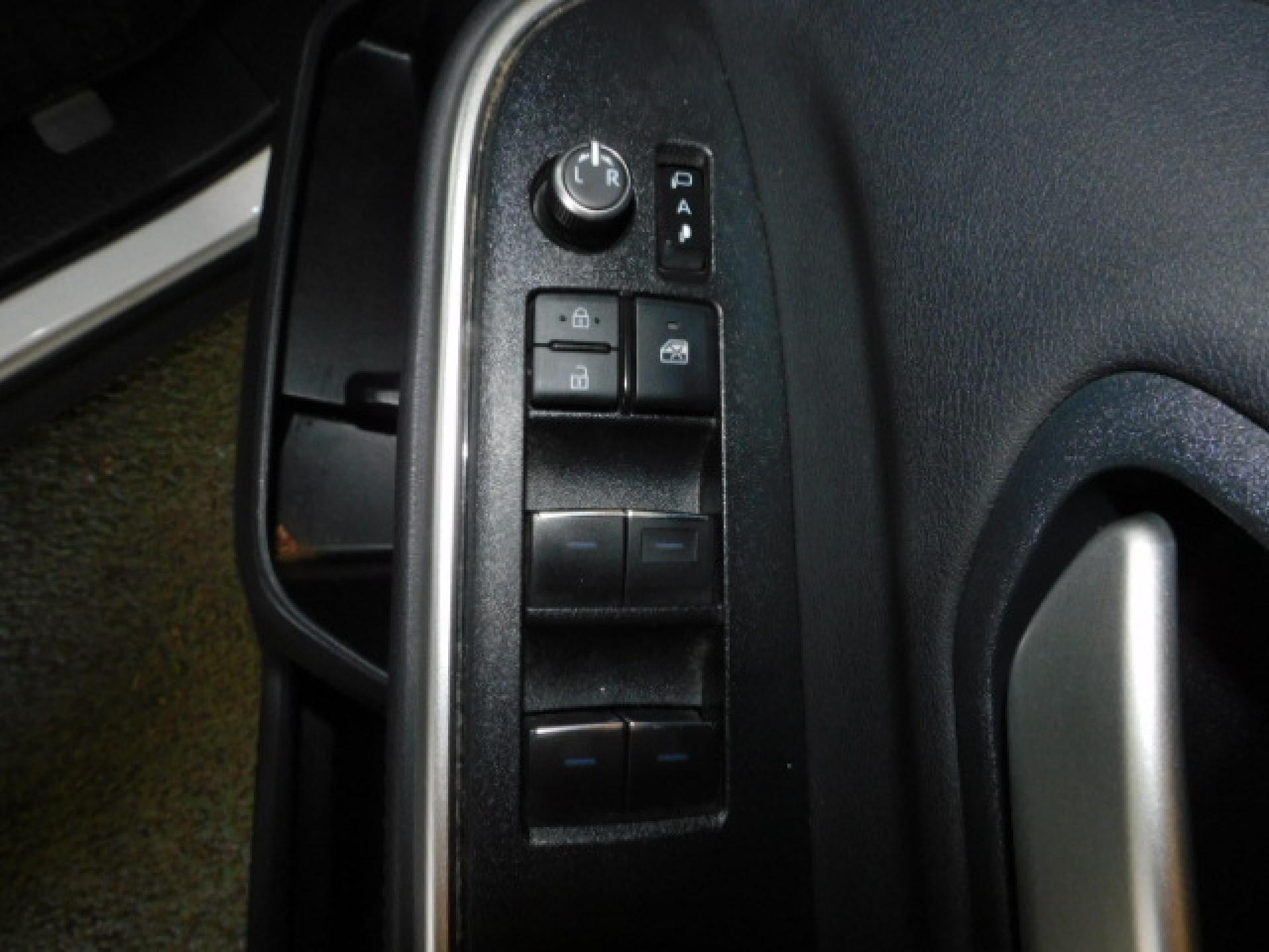 運転席ドアスイッチ