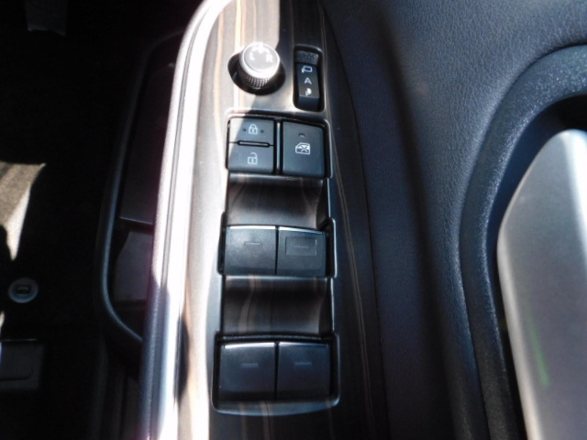 運転席ドアスイッチ