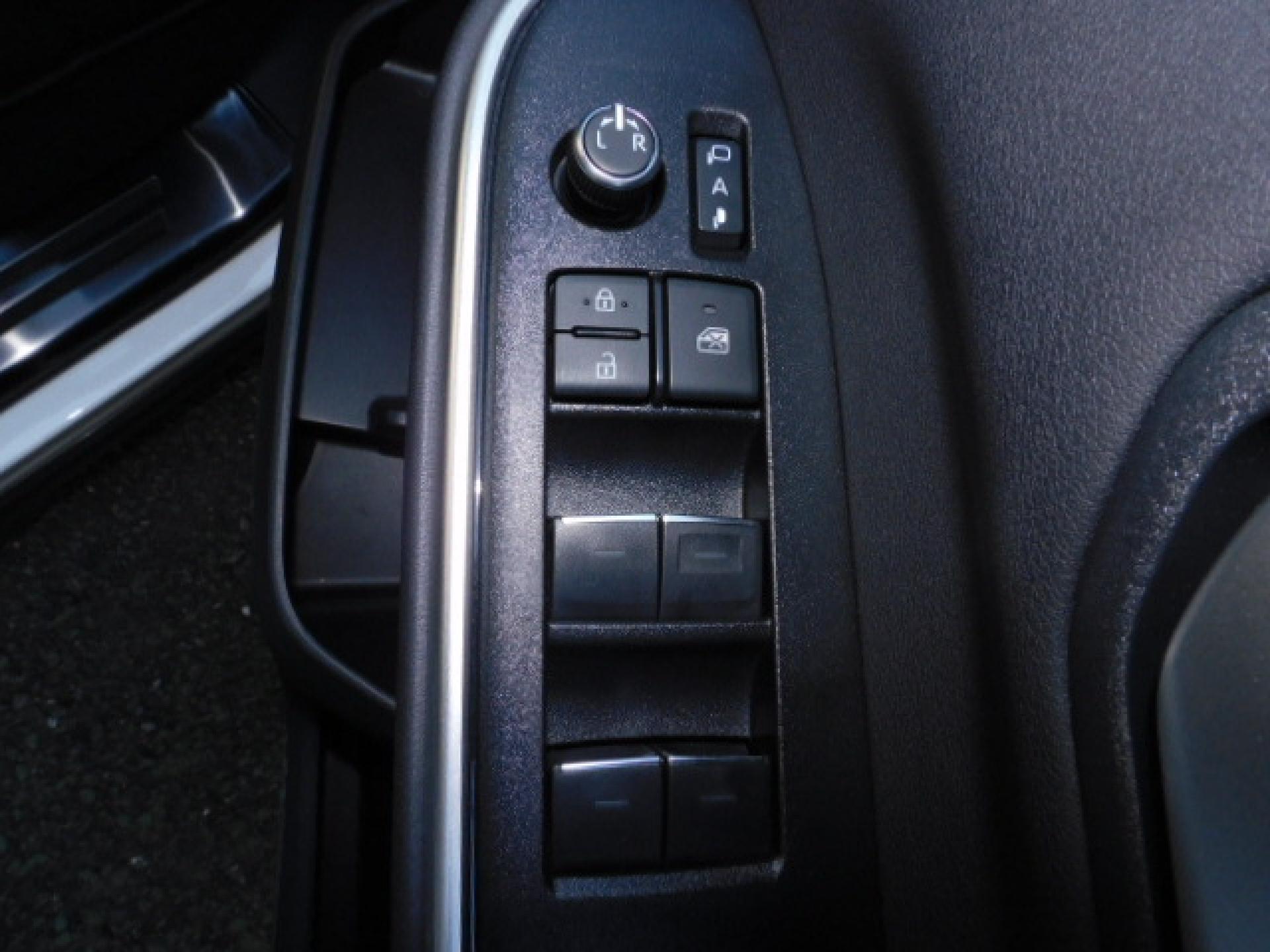運転席ドアスイッチ