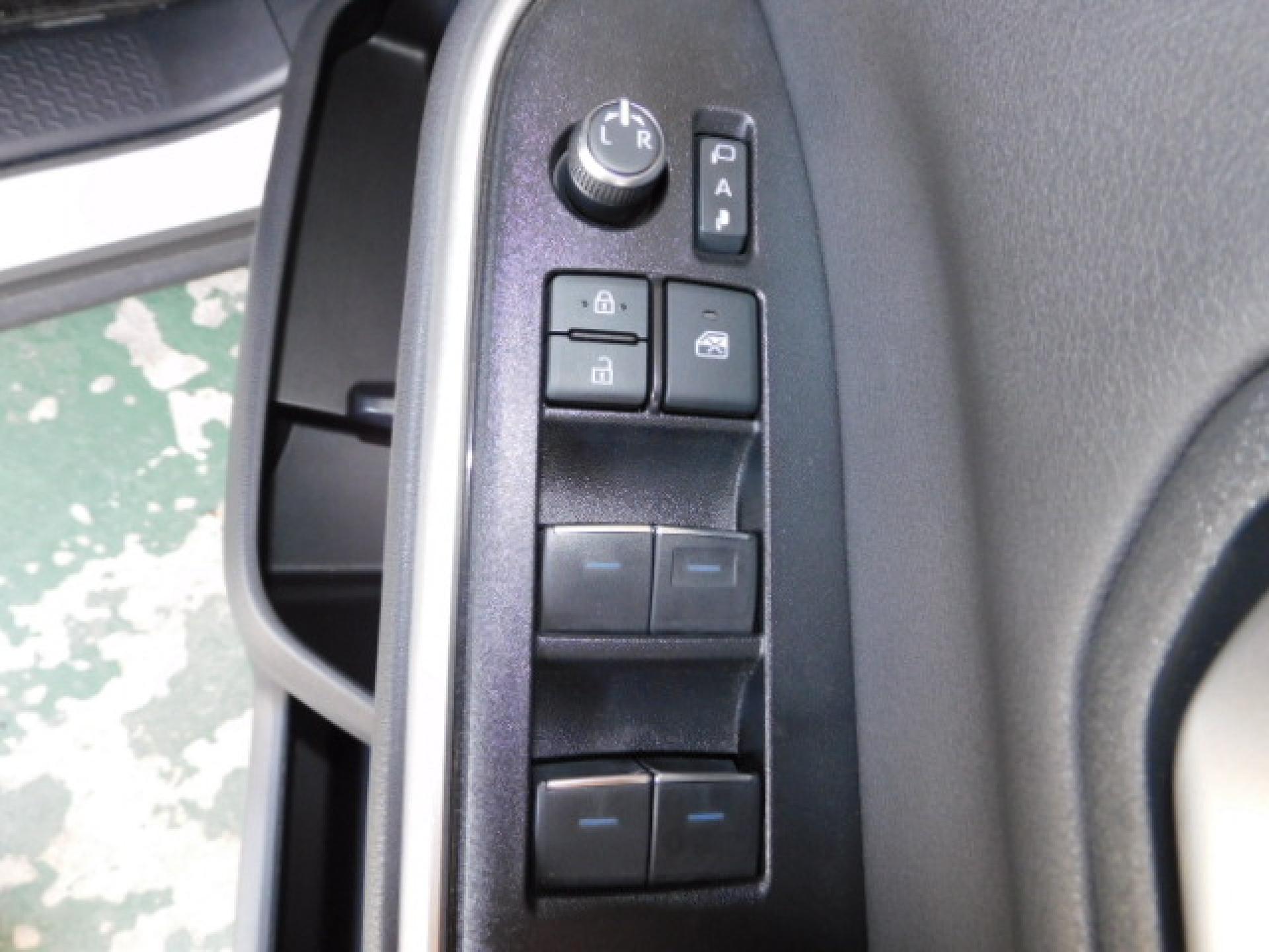 運転席ドアスイッチ