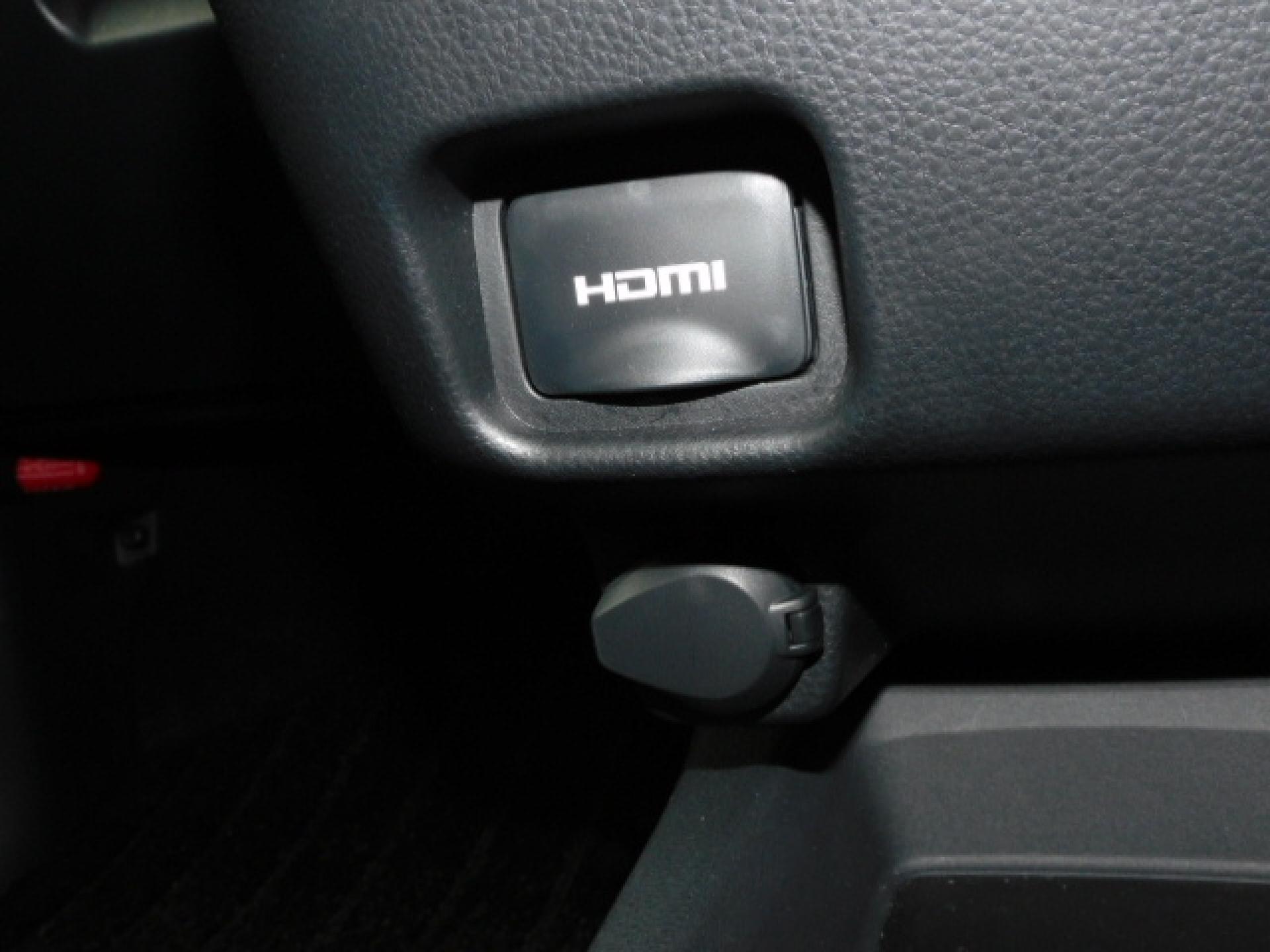 HDMI端子＋アクセサリーソケット（DC12V・120W/1個）
