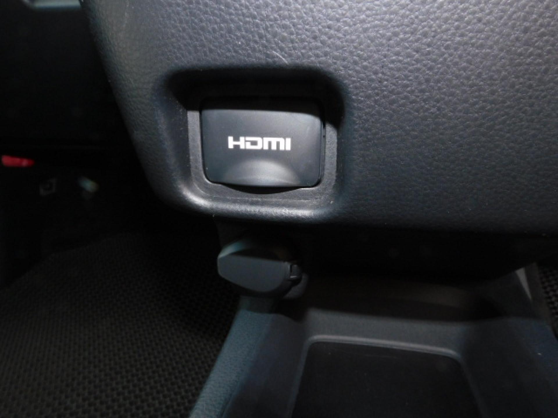 HDMI端子＋アクセサリーソケット（DC12V・120W/1個）