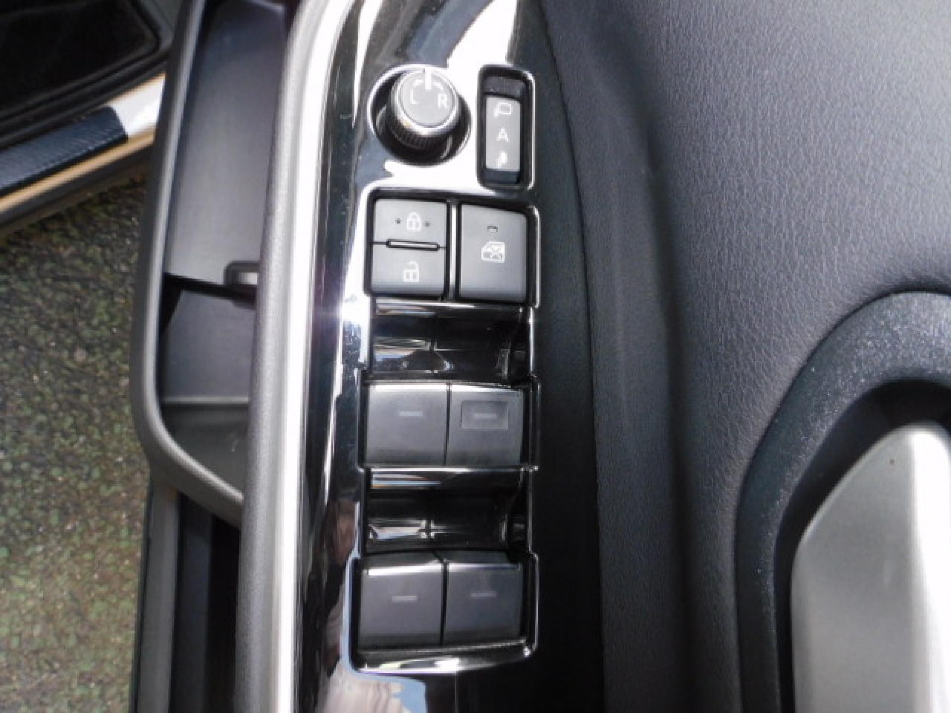 運転席ドアスイッチ