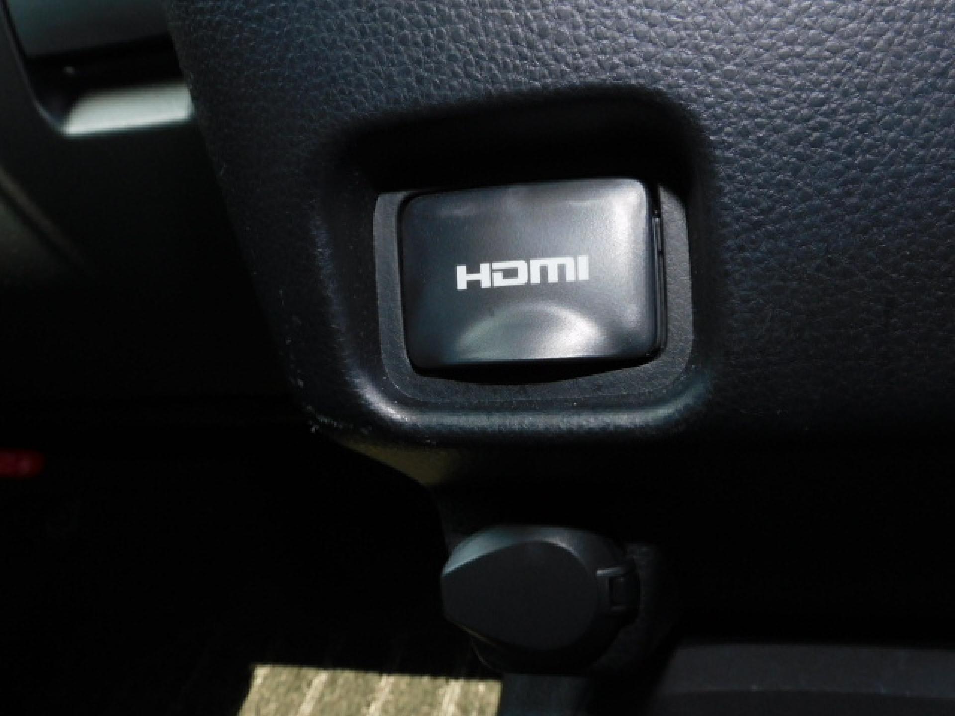 HDMI端子＋アクセサリーソケット（DC12V・120W/1個）