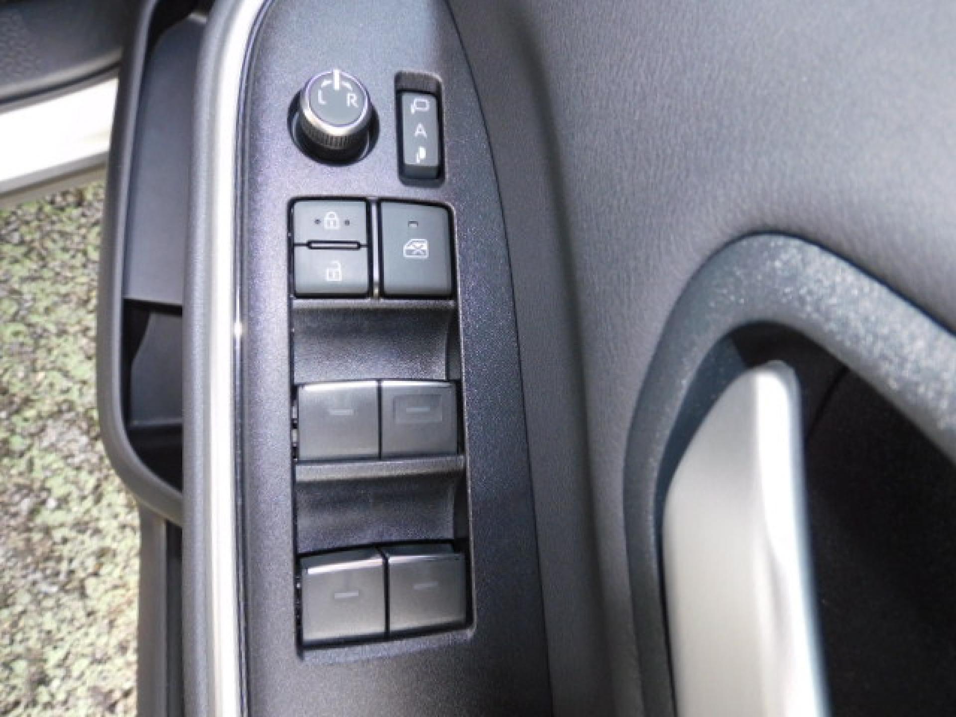 運転席ドアスイッチ