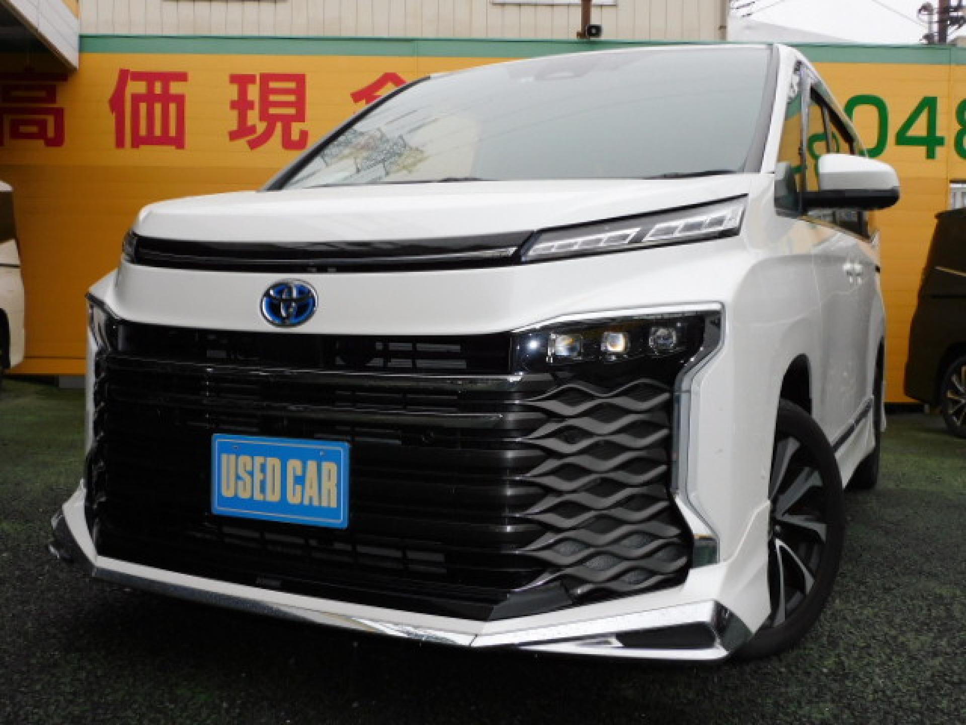 メーカーオプション多数の最上グレード【HV　S-Z　E-Four 4WD　寒冷地仕様】です！！