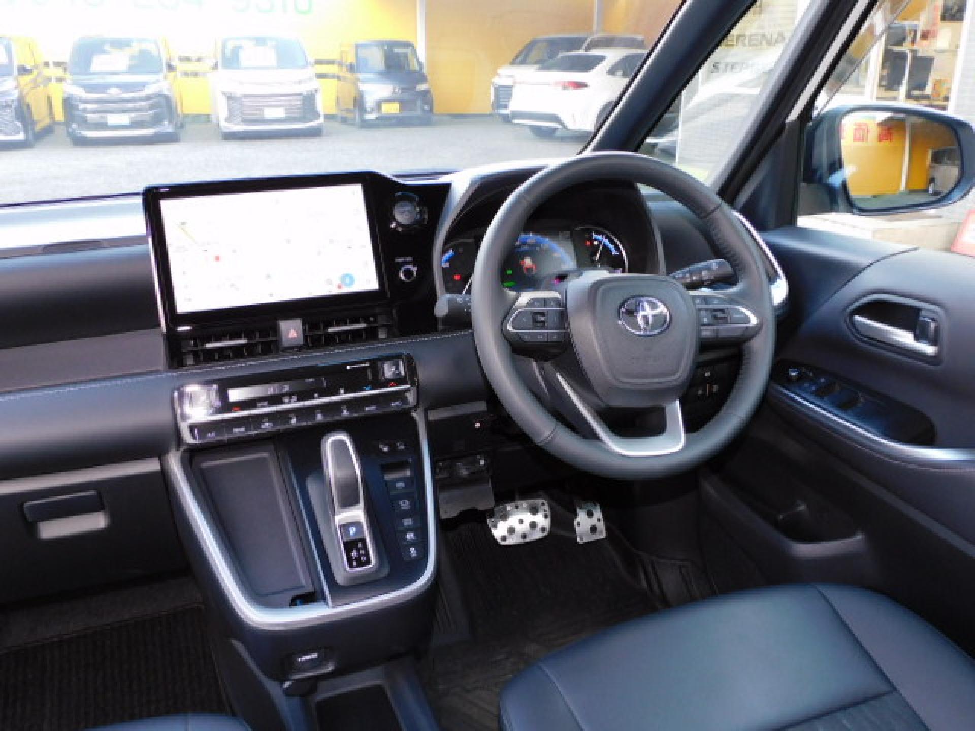 10.5インチディスプレイオーディオPlus＆パノラミックビューモニター、カラーヘッドアップディスプレイ＋デジタルインナーミラー（※）メーカーオプション ドライビングサポートパッケージ