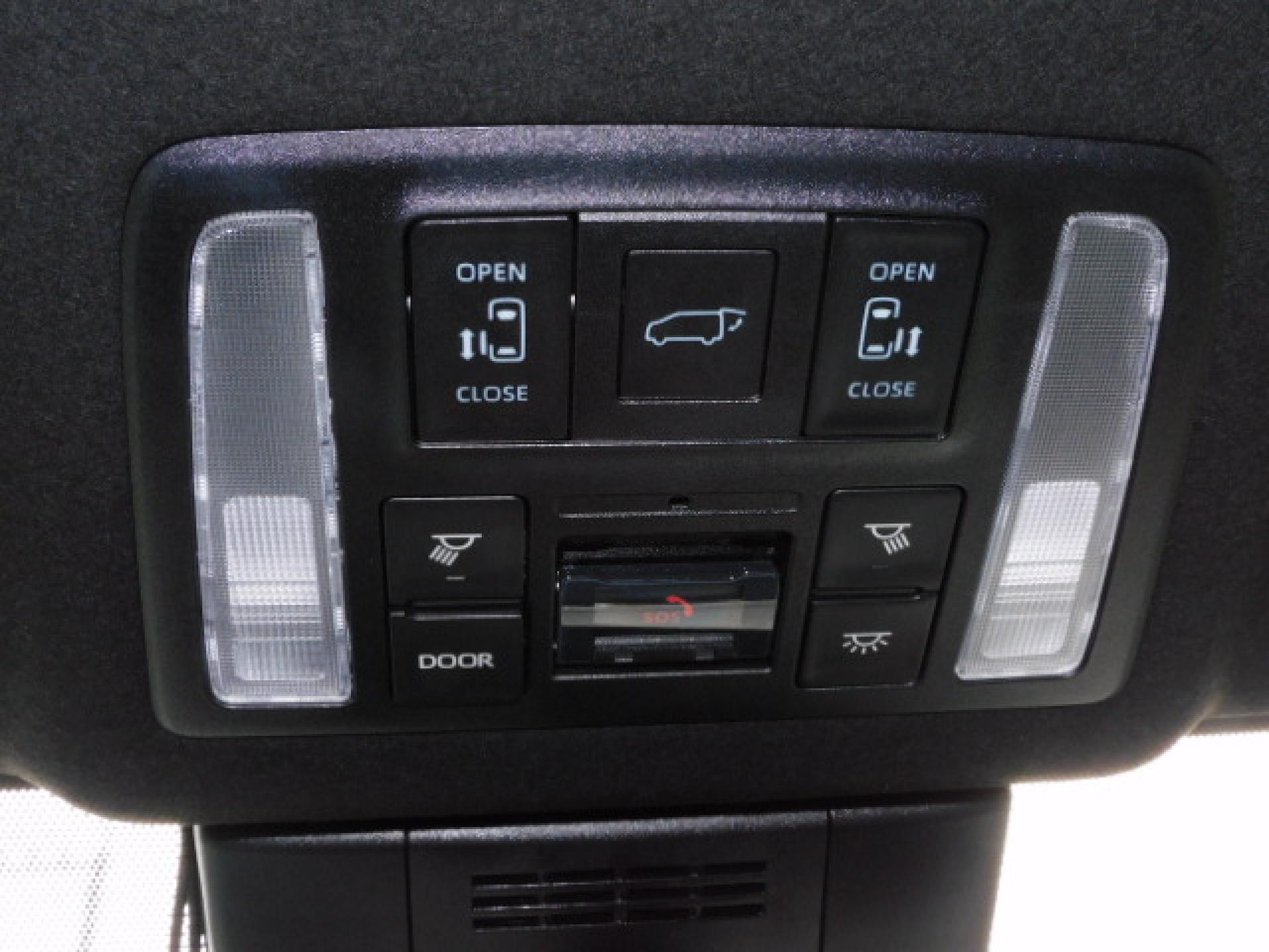 両側パワースライドドア、パワーバックドア（※）メーカーオプション快適利便パッケージHigh、ヘルプネットスイッチ