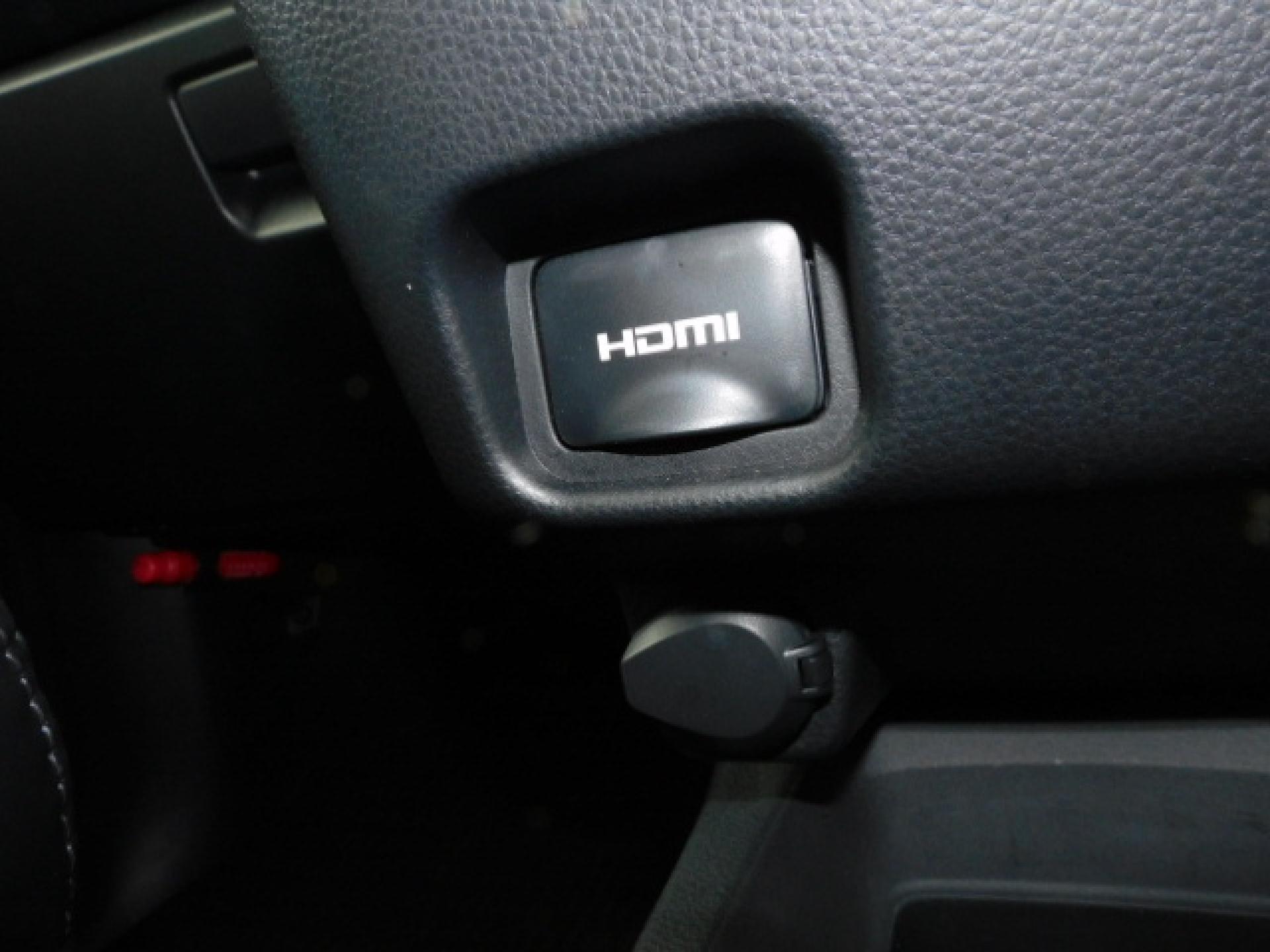 HDMI端子＋アクセサリーソケット（DC12V・120W/1個）