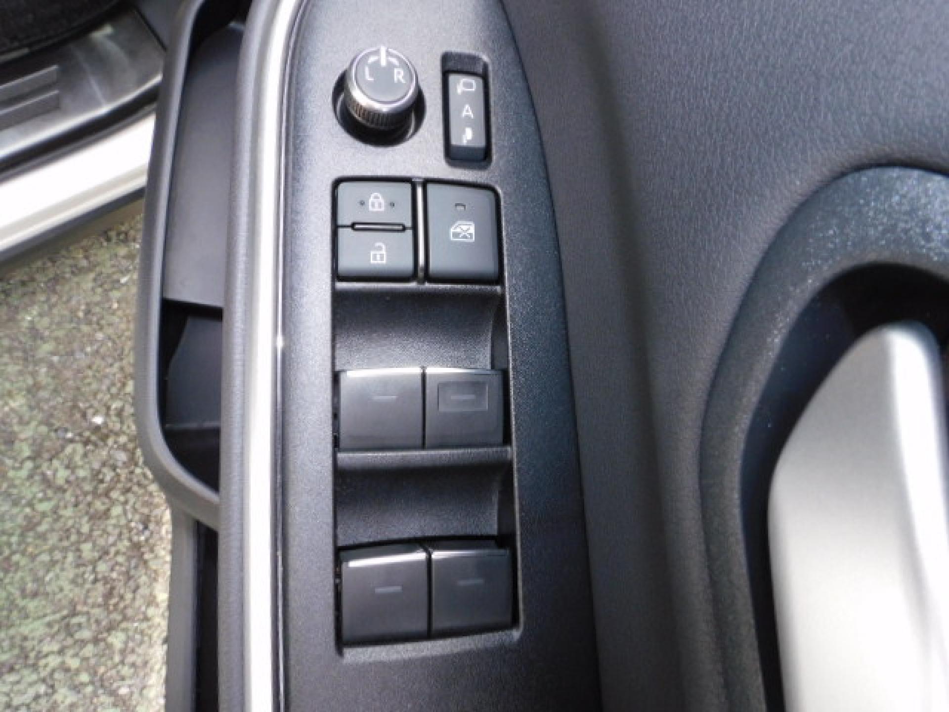 運転席ドアスイッチ