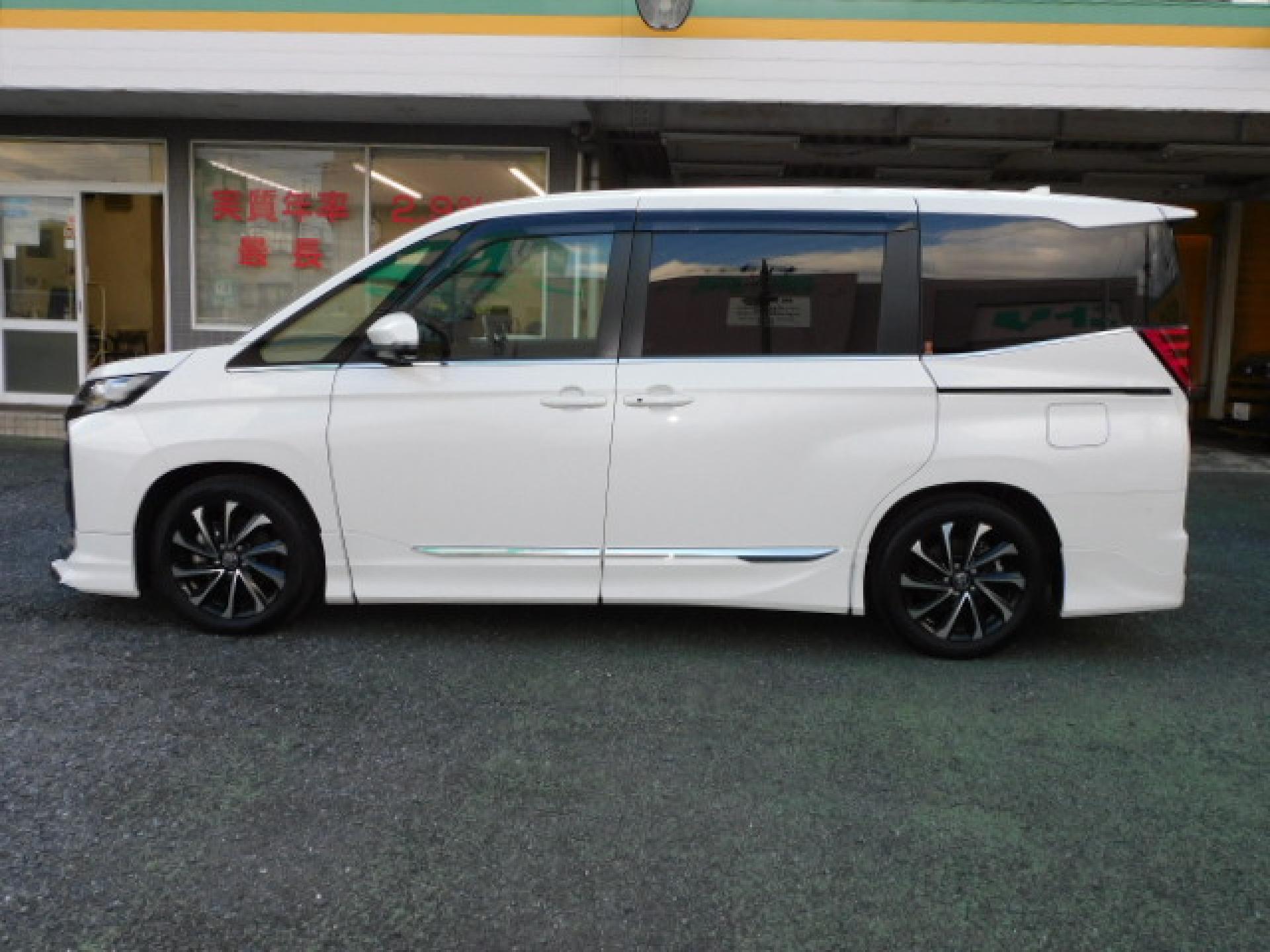 ホワイトパールクリスタルシャイン!ハンズフリーパワースライドドア(※)メーカーオプション快適利便パッケージHigh