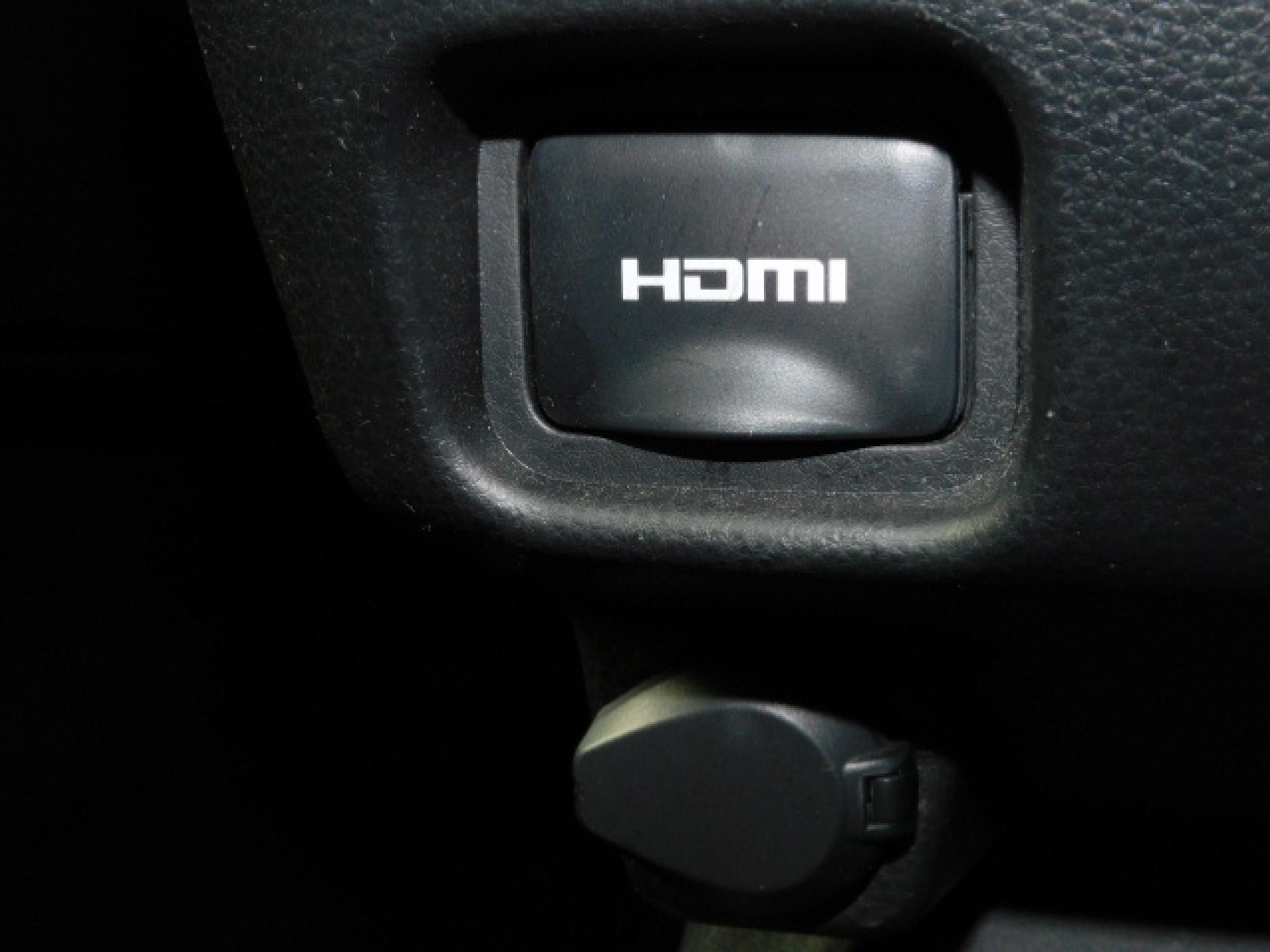 HDMI端子+アクセサリーソケット(DC12V・120W/1個)