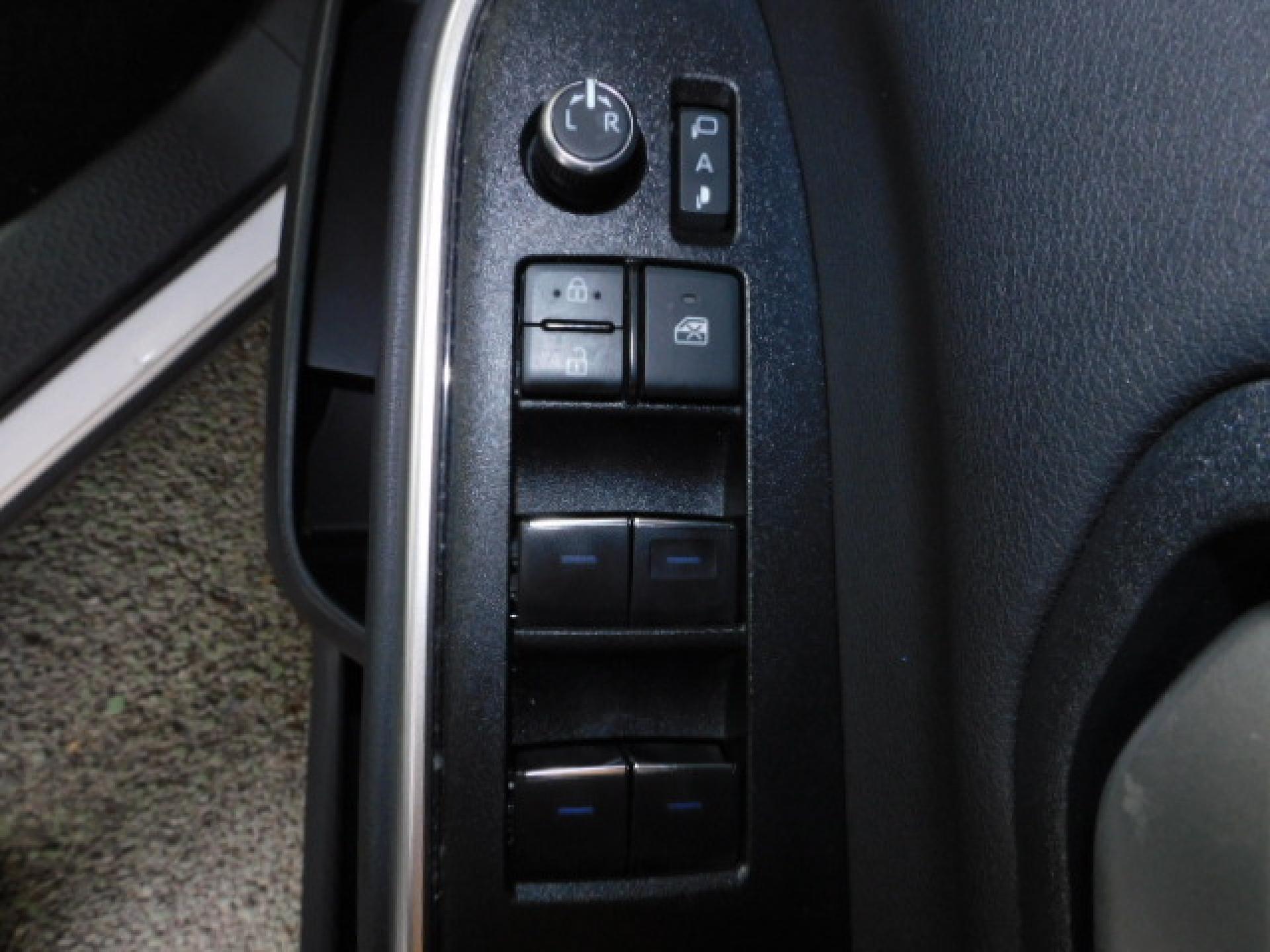 運転席ドアスイッチ