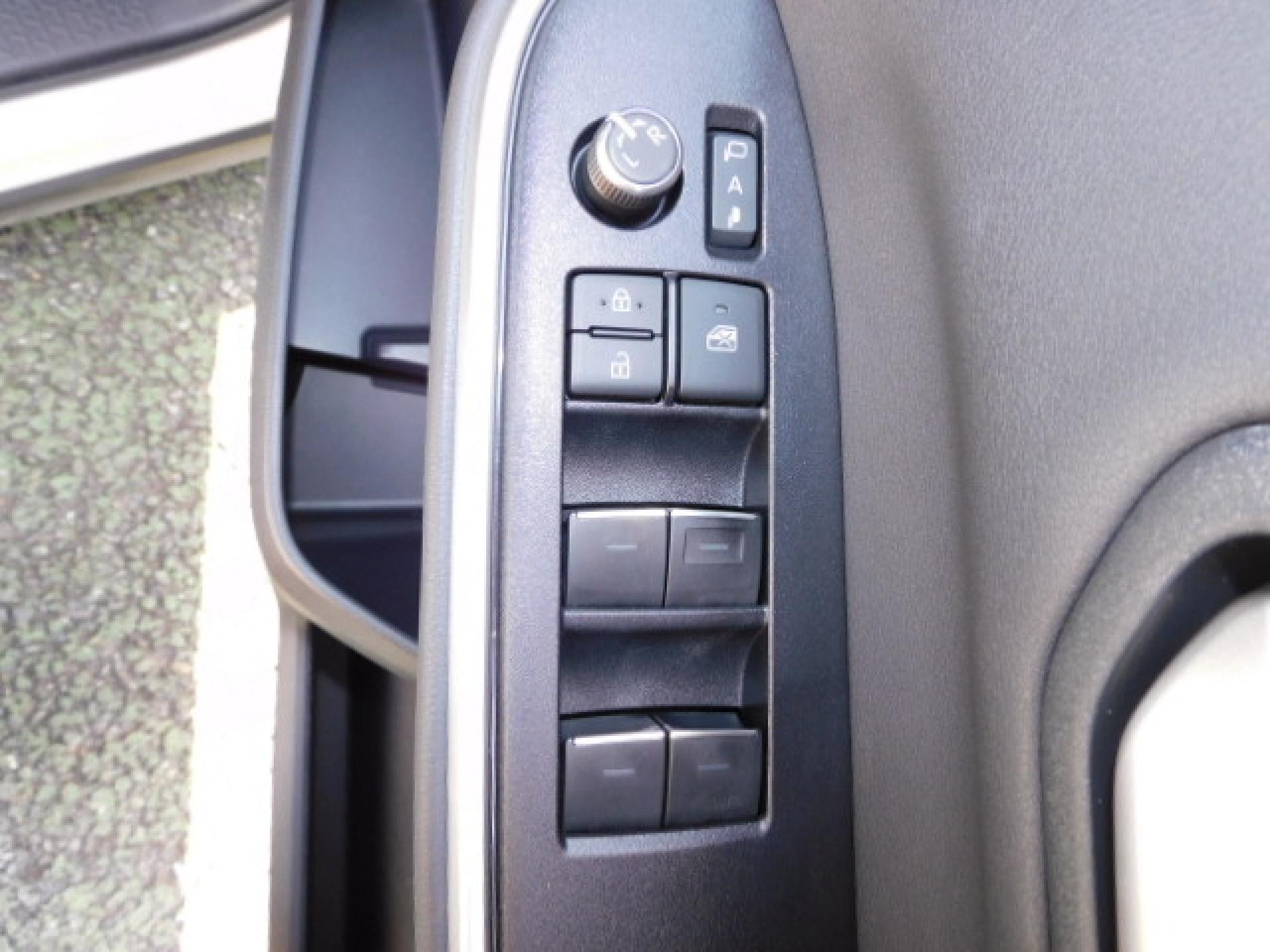 運転席ドアスイッチ