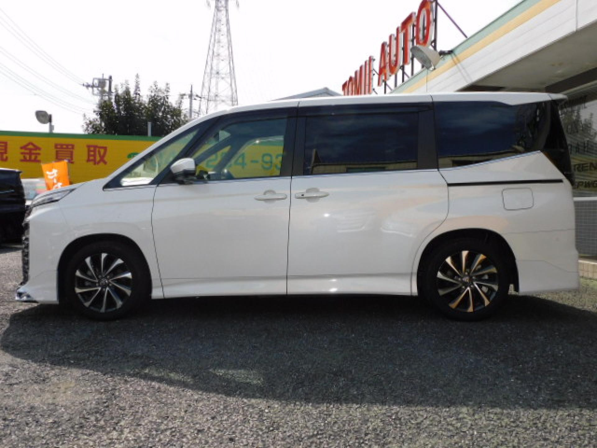 ホワイトパールクリスタルシャイン!ハンズフリーパワースライドドア(※)メーカーオプション快適利便パッケージHigh