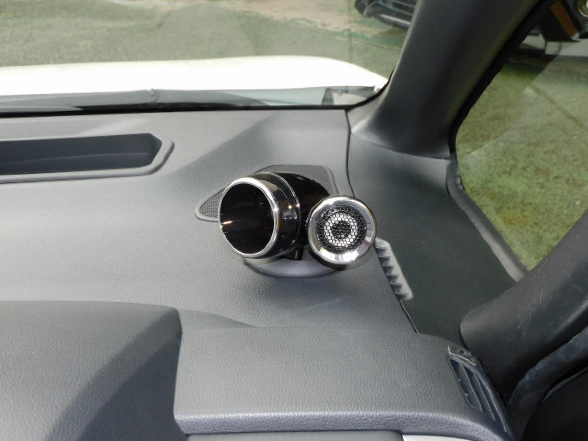 プレミアムサウンド8chスピーカー＆ダブルツィーターシステム（※）ディーラーオプション