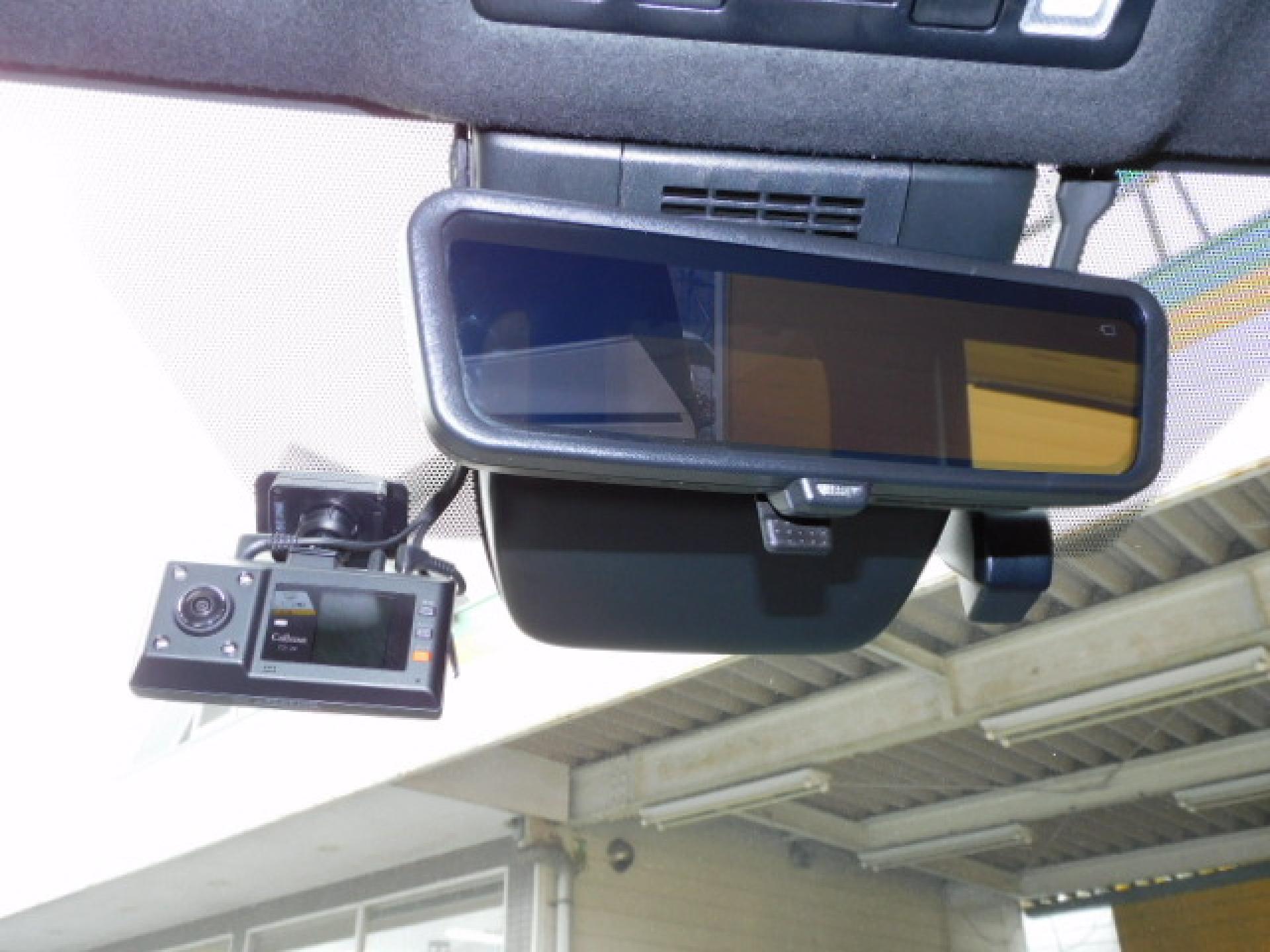 前後ドライブレコーダー（セルスター CD-30）、デジタルインナーミラー（※）メーカーオプション ドライビングサポートパッケージ