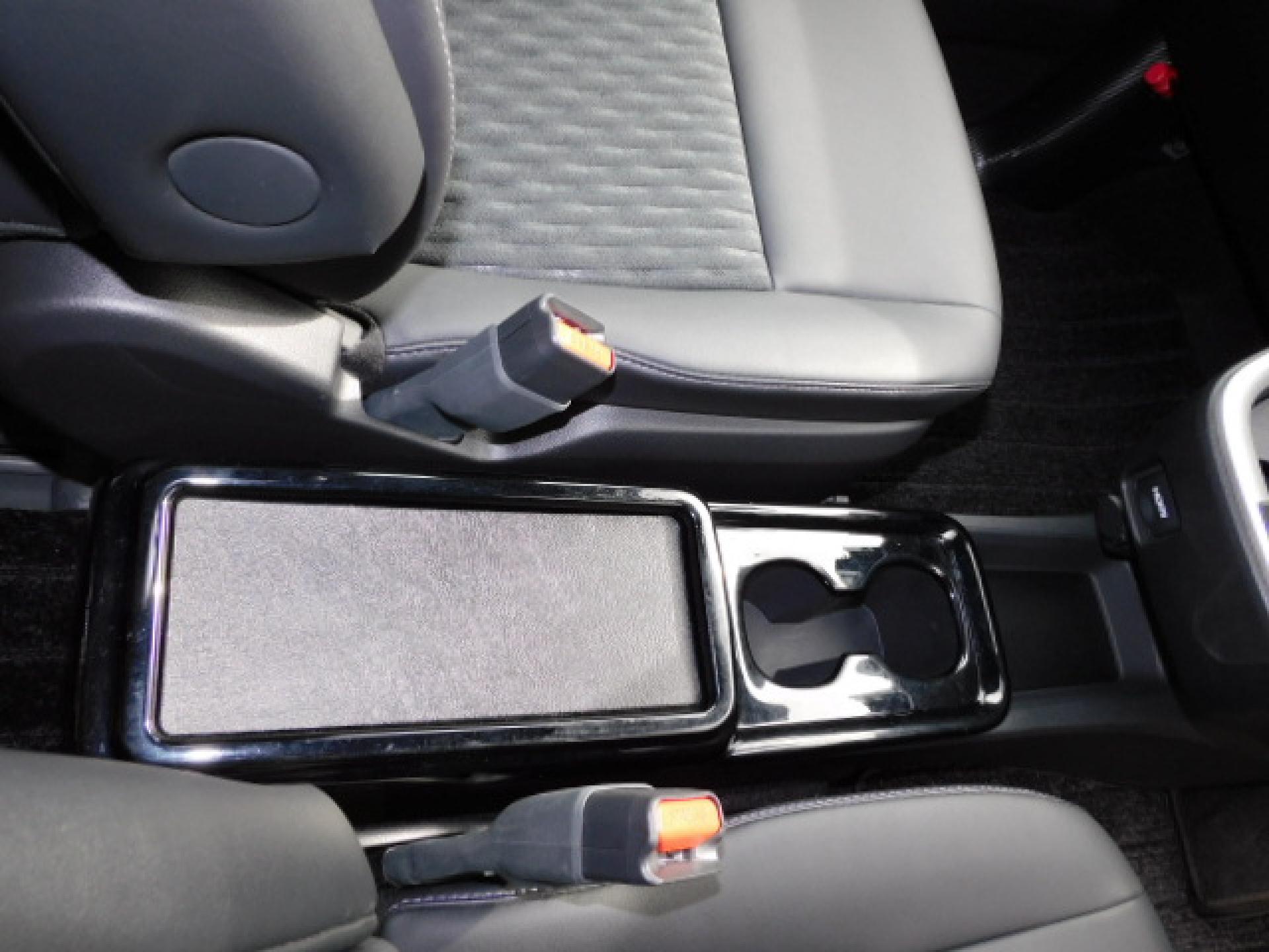 インパネ一体型センターコンソールボックス（アッパートレイ・カップホルダー×2・リアボックス付）