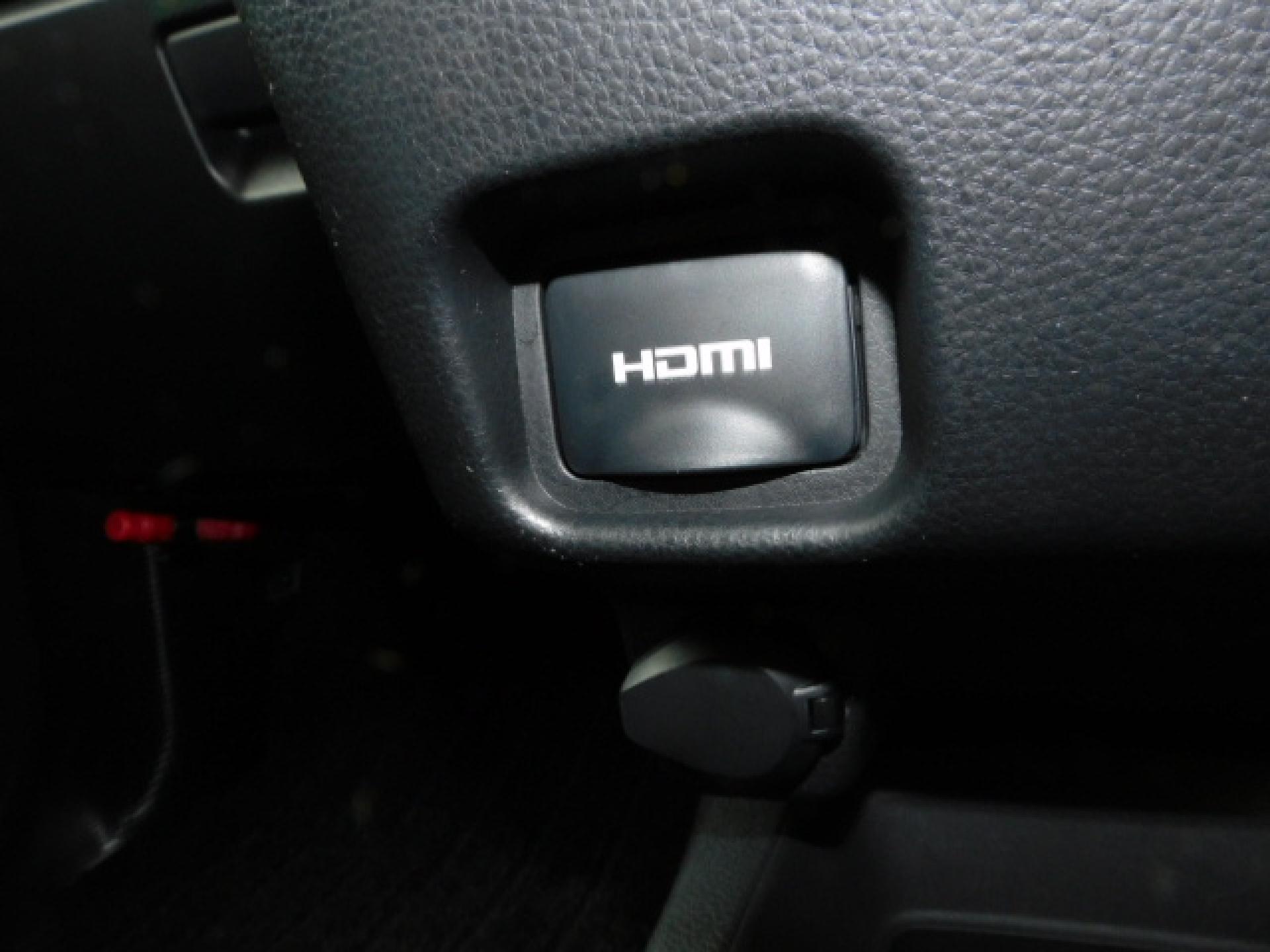 HDMI端子＋アクセサリーソケット（DC12V・120W/1個）