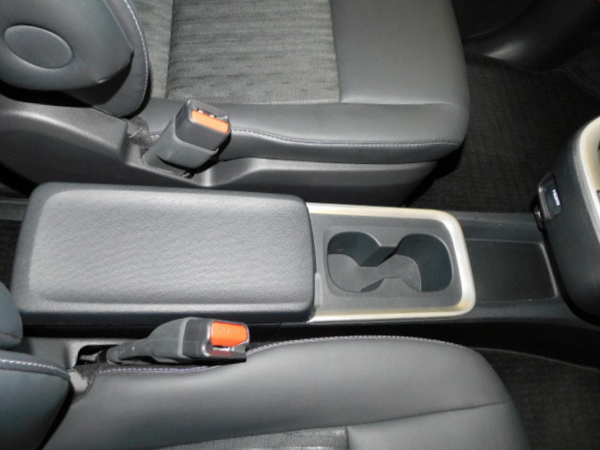 インパネ一体型センターコンソールボックス（アッパートレイ・カップホルダー×2・リアボックス付）