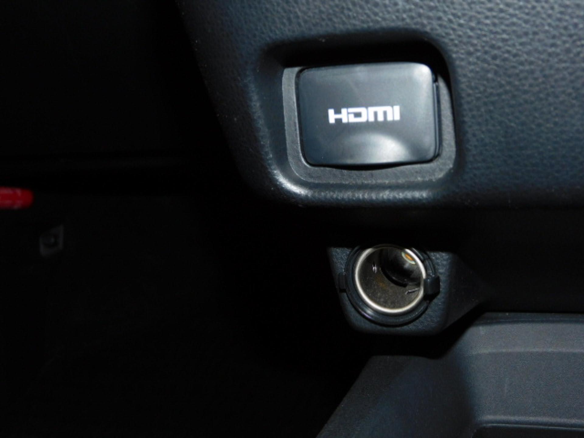 HDMI端子＋アクセサリーソケット（DC12V・120W/1個）