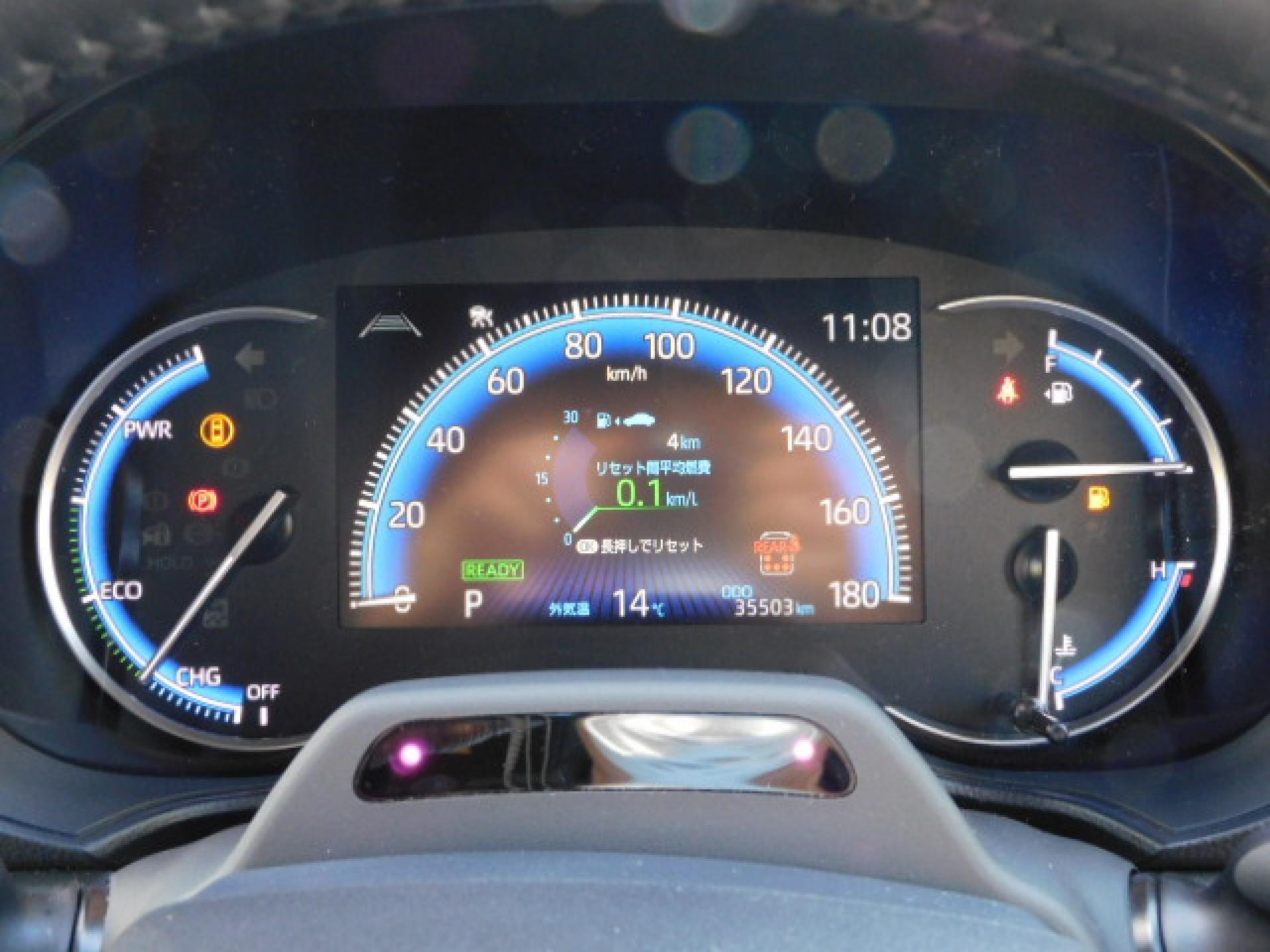 ハイブリッド専用オプティトロンメーター＋7インチマルチインフォメーションディスプレイ、ドライバーモニターカメラ（※）メーカーオプション