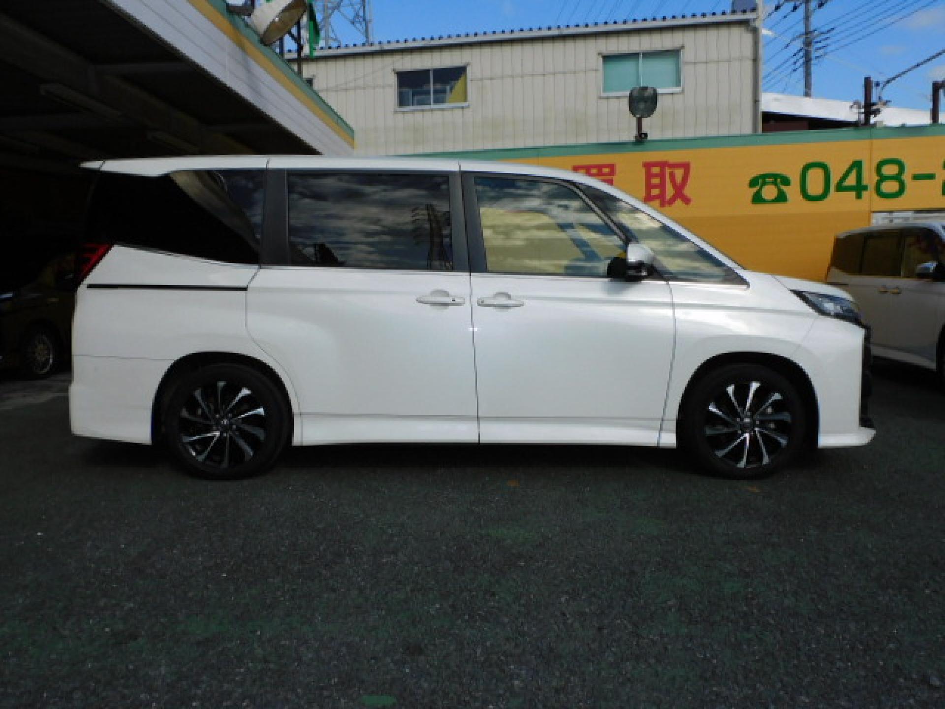 4年　ヴォクシーHV　S-Z　快適利便パッケージHigh＆トヨタチームメイト！メーカーオプション多数です！！