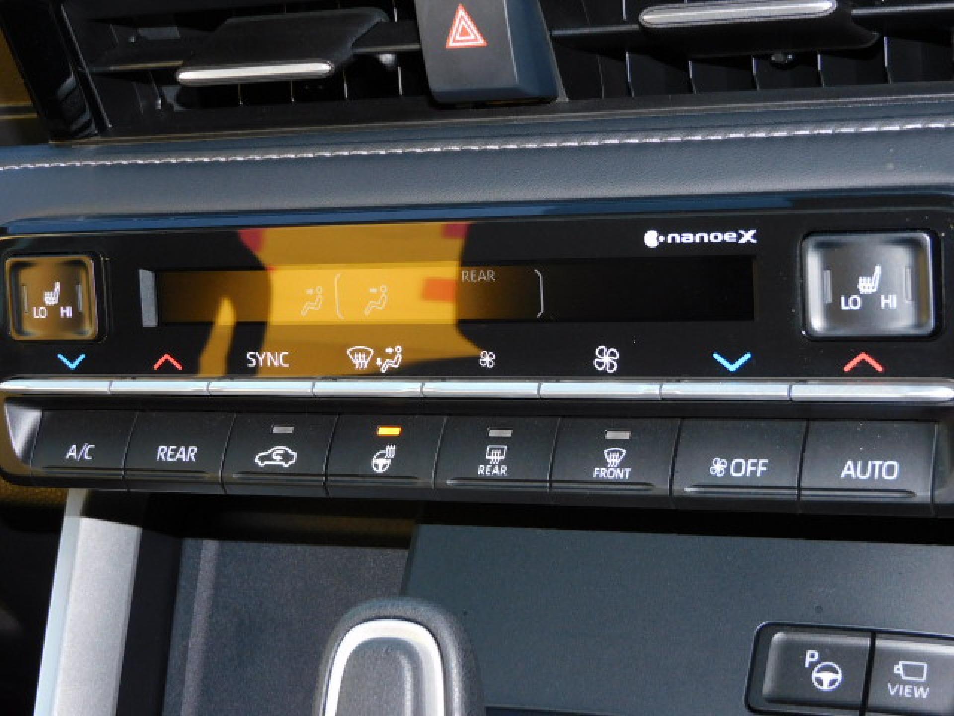 ナノイーX・ステアリングヒーター（※）メーカーオプション快適利便パッケージHigh