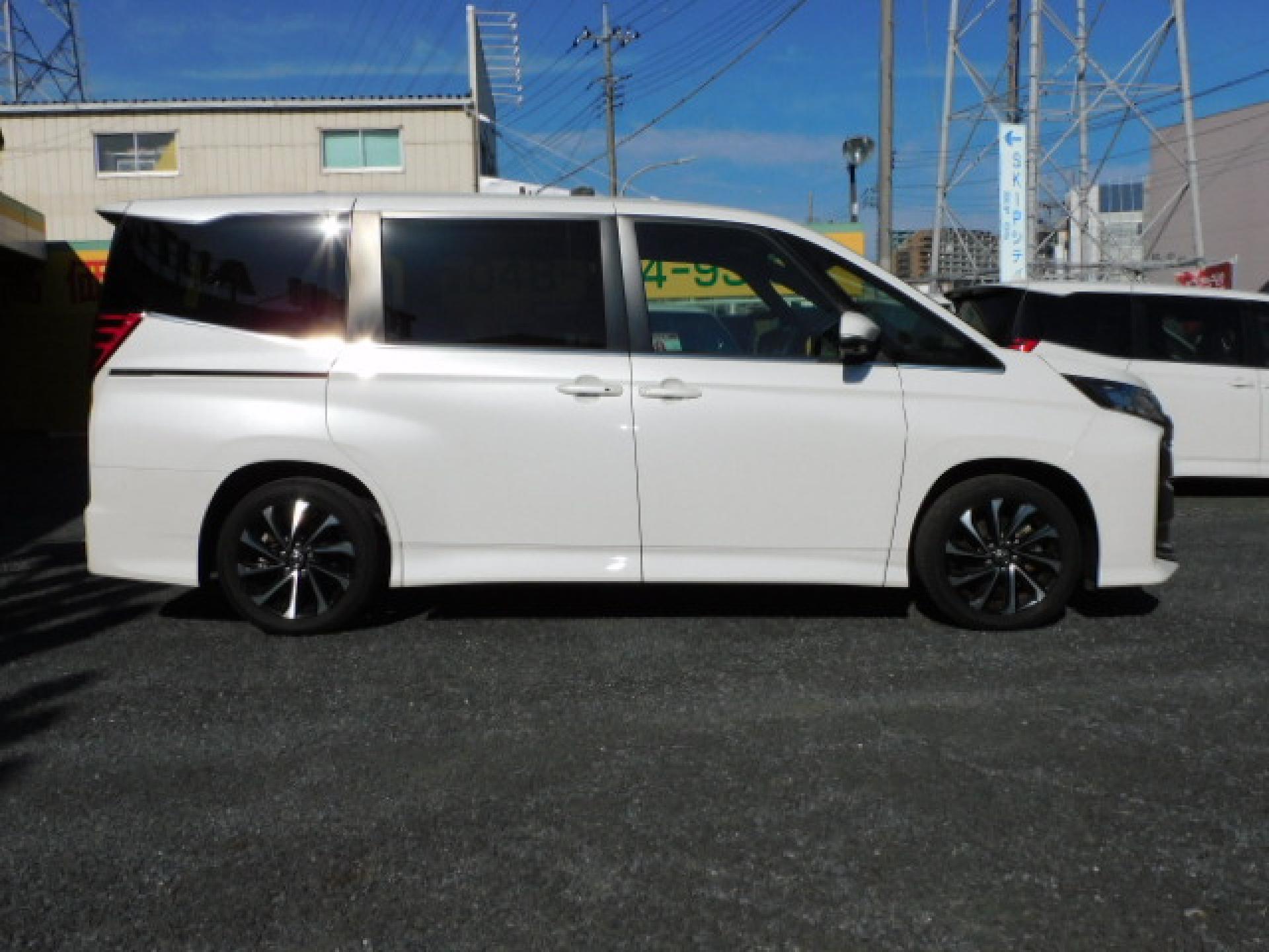 4年　ヴォクシーHV　S-Z　快適利便パッケージHigh＆トヨタチームメイト！