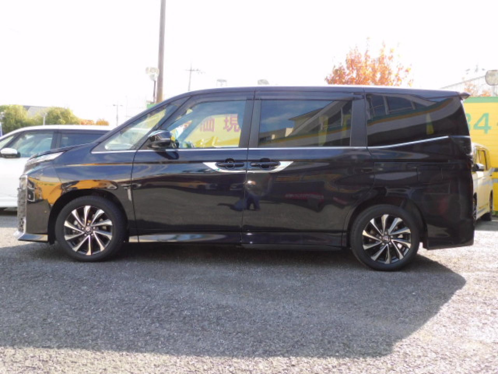 スパークリングブラックパール!ハンズフリーパワースライドドア(※)メーカーオプション快適利便パッケージHigh、ユニバーサルステップ(助手席側)(※)メーカーオプション