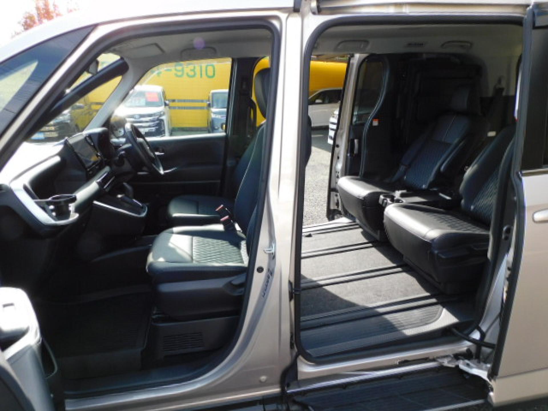 超ロングスライドモードでのシートアレンジです。