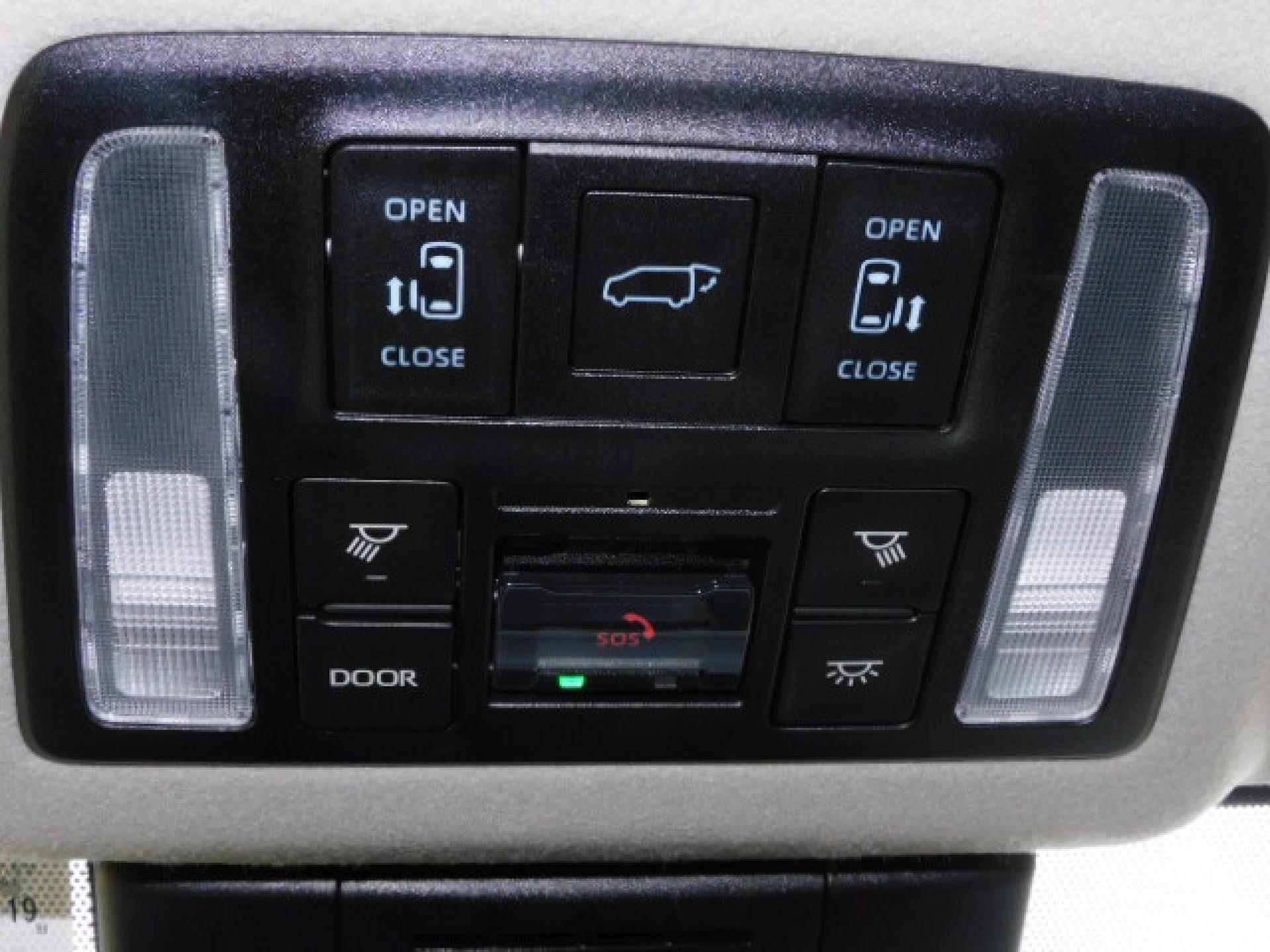 両側パワースライドドア、パワーバックドア(※)メーカーオプション快適利便パッケージHigh、ヘルプネットスイッチ