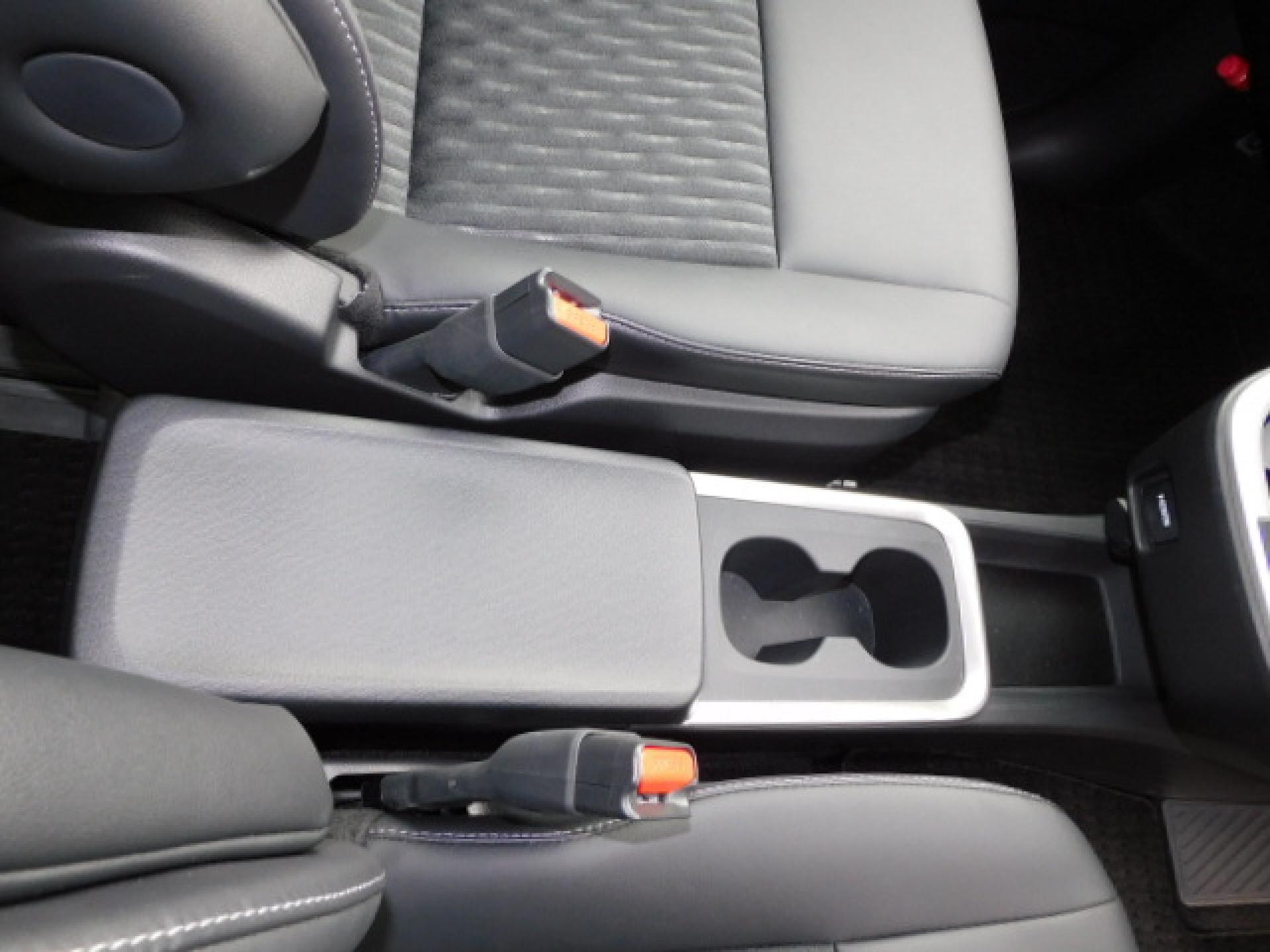 インパネ一体型センターコンソールボックス（アッパートレイ・カップホルダー×2・リアボックス付）