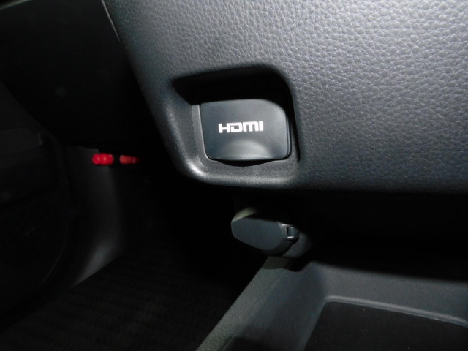 HDMI端子＋アクセサリーソケット（DC12V・120W/1個）