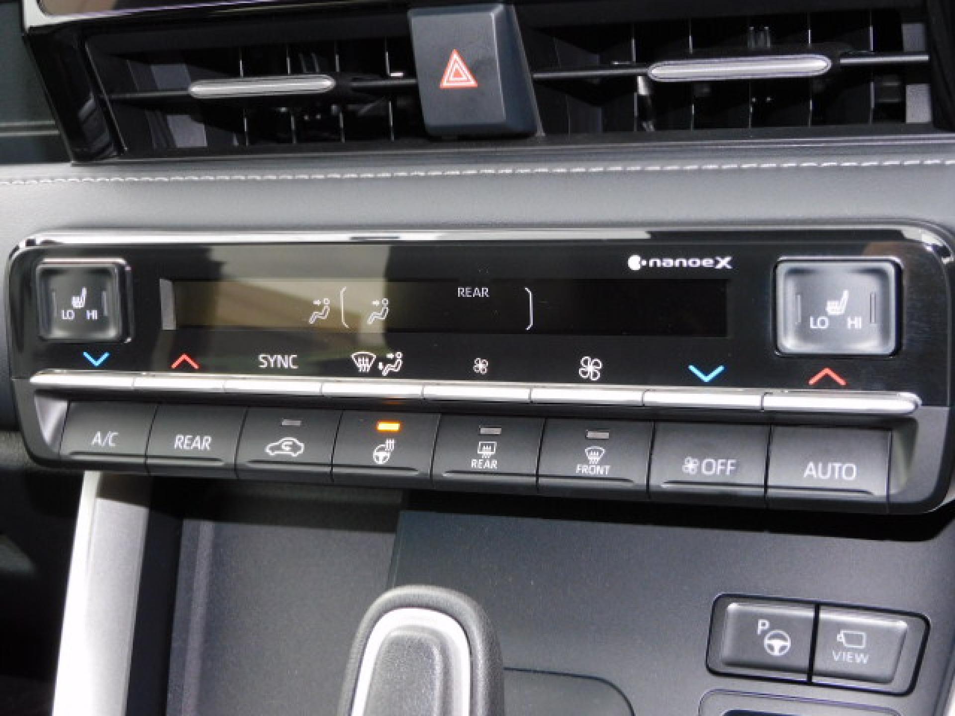 ナノイーX・ステアリングヒーター（※）メーカーオプション快適利便パッケージHigh