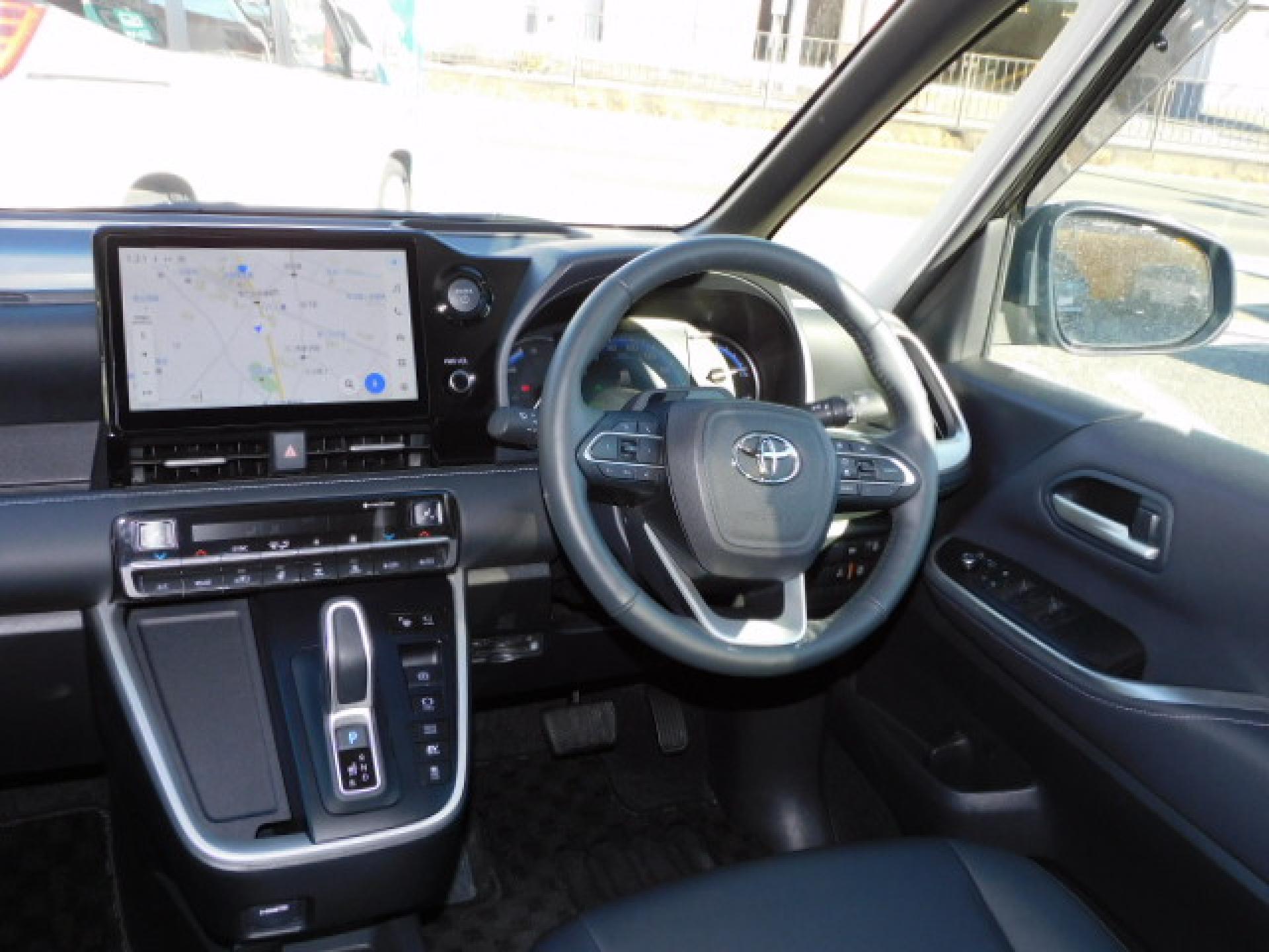 10.5インチディスプレイオーディオPlus&パノラミックビューモニター、カラーヘッドアップディスプレイ+デジタルインナーミラー(※)メーカーオプション ドライビングサポートパッケージ