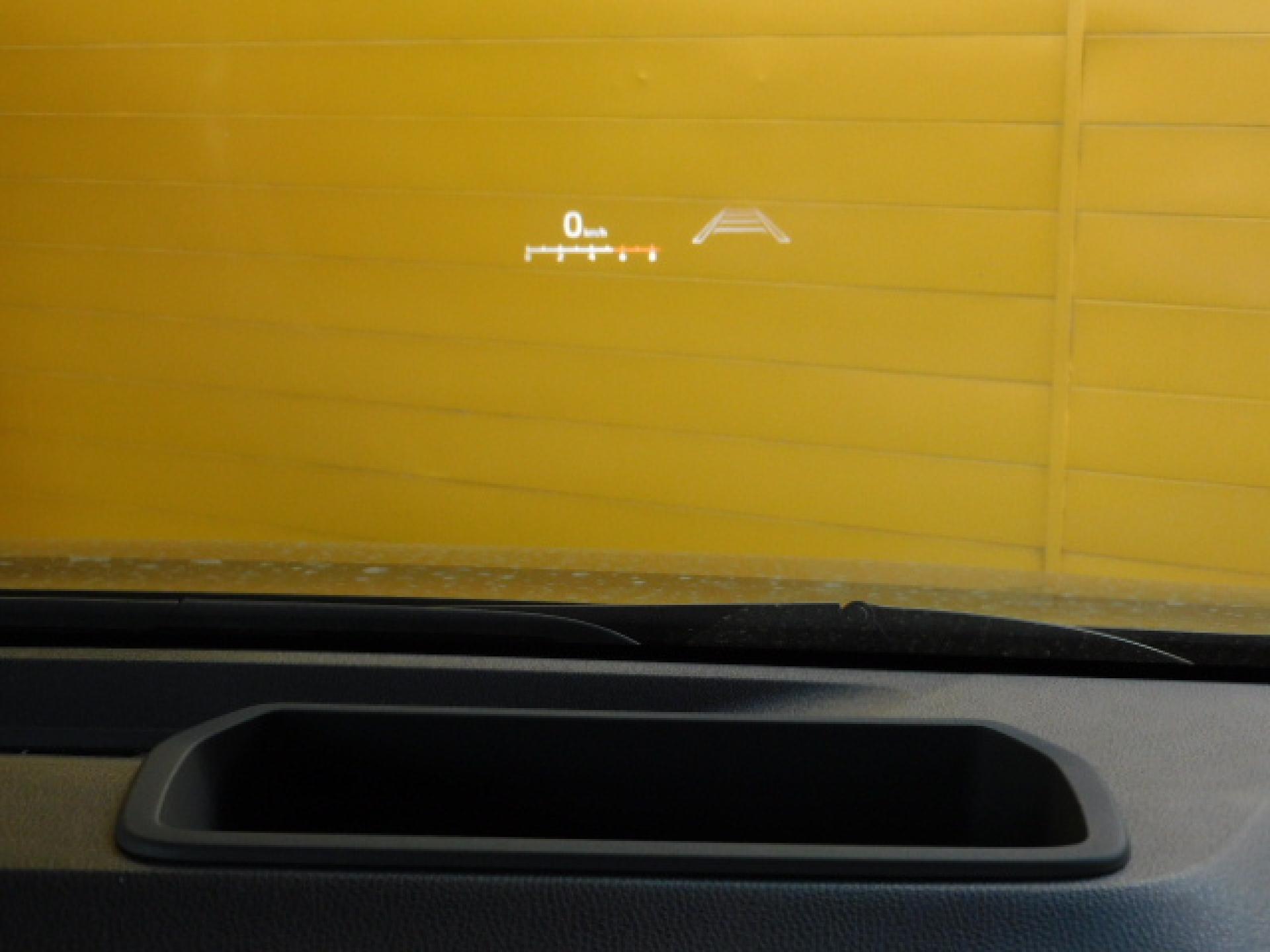 カラーヘッドアップディスプレイ(※)メーカーオプション ドライビングサポートパッケージ