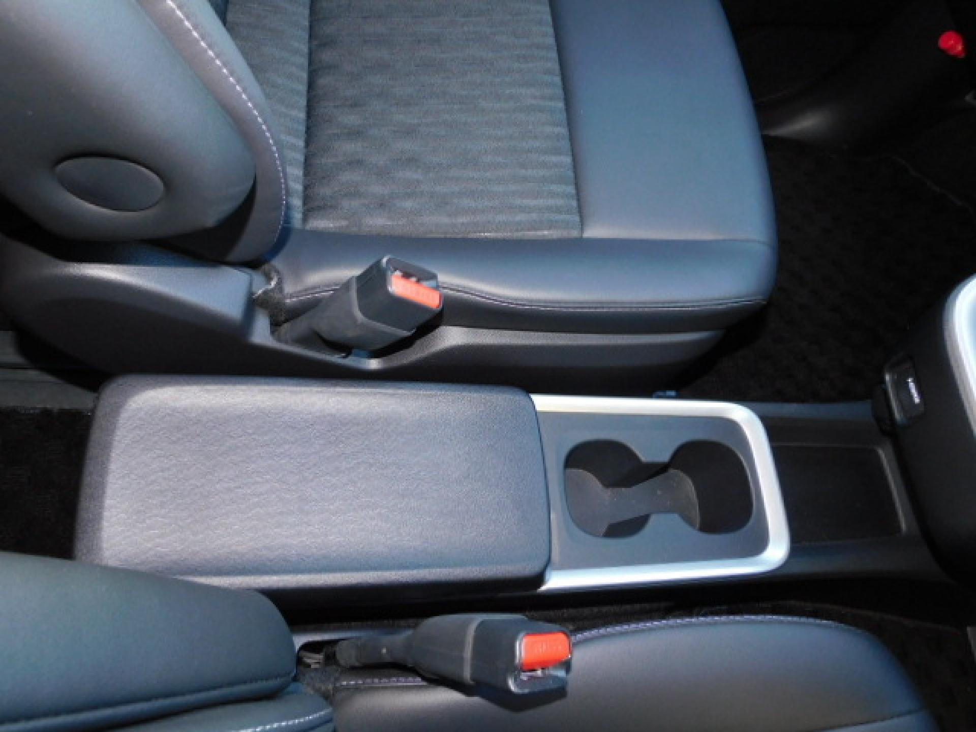 インパネ一体型センターコンソールボックス(アッパートレイ・カップホルダー×2・リアボックス付)