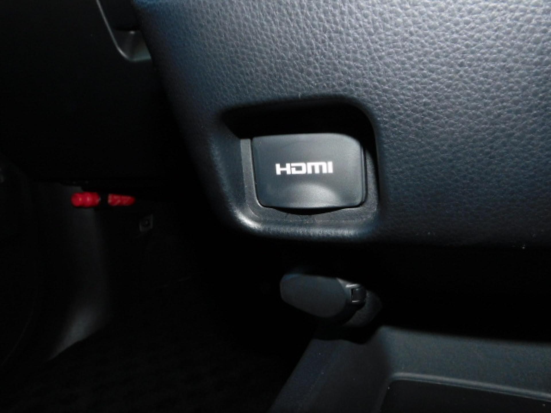 HDMI端子+アクセサリーソケット(DC12V・120W/1個)