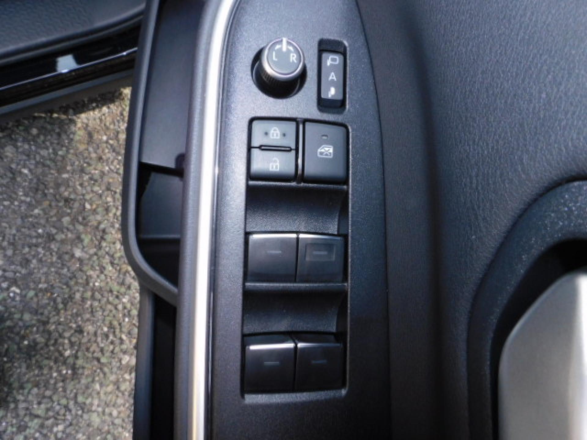 運転席ドアスイッチ