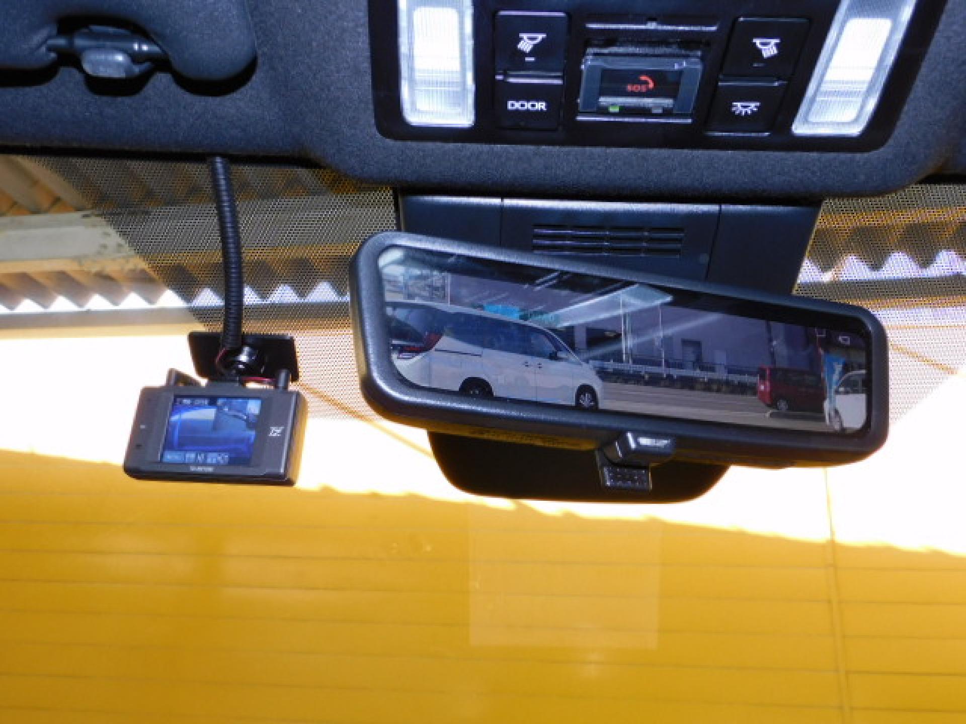 純正前後ドライブレコーダー（TZ-D215W）、デジタルインナーミラー（※）メーカーオプション ドライビングサポートパッケージ