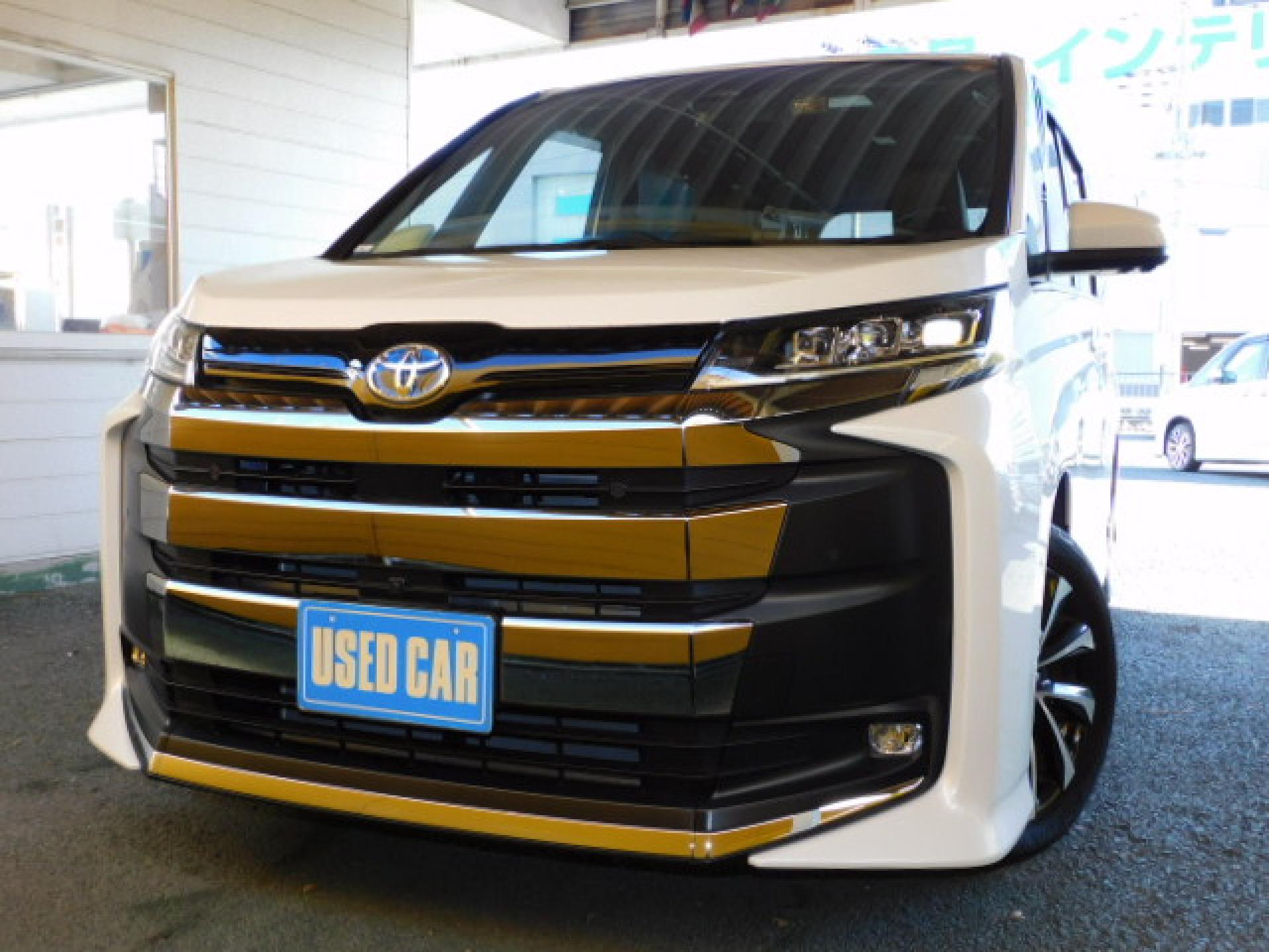 ワンオーナー！走行わずか 12,000km！！メーカーオプション多数です！！